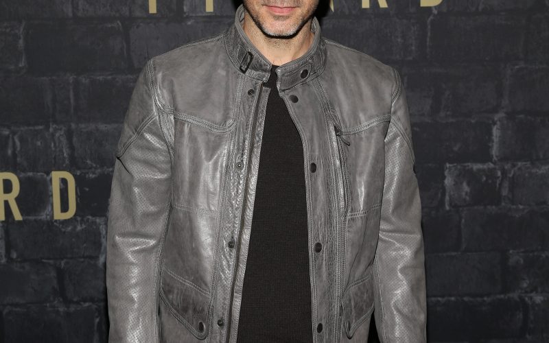 Santiago Cabrera