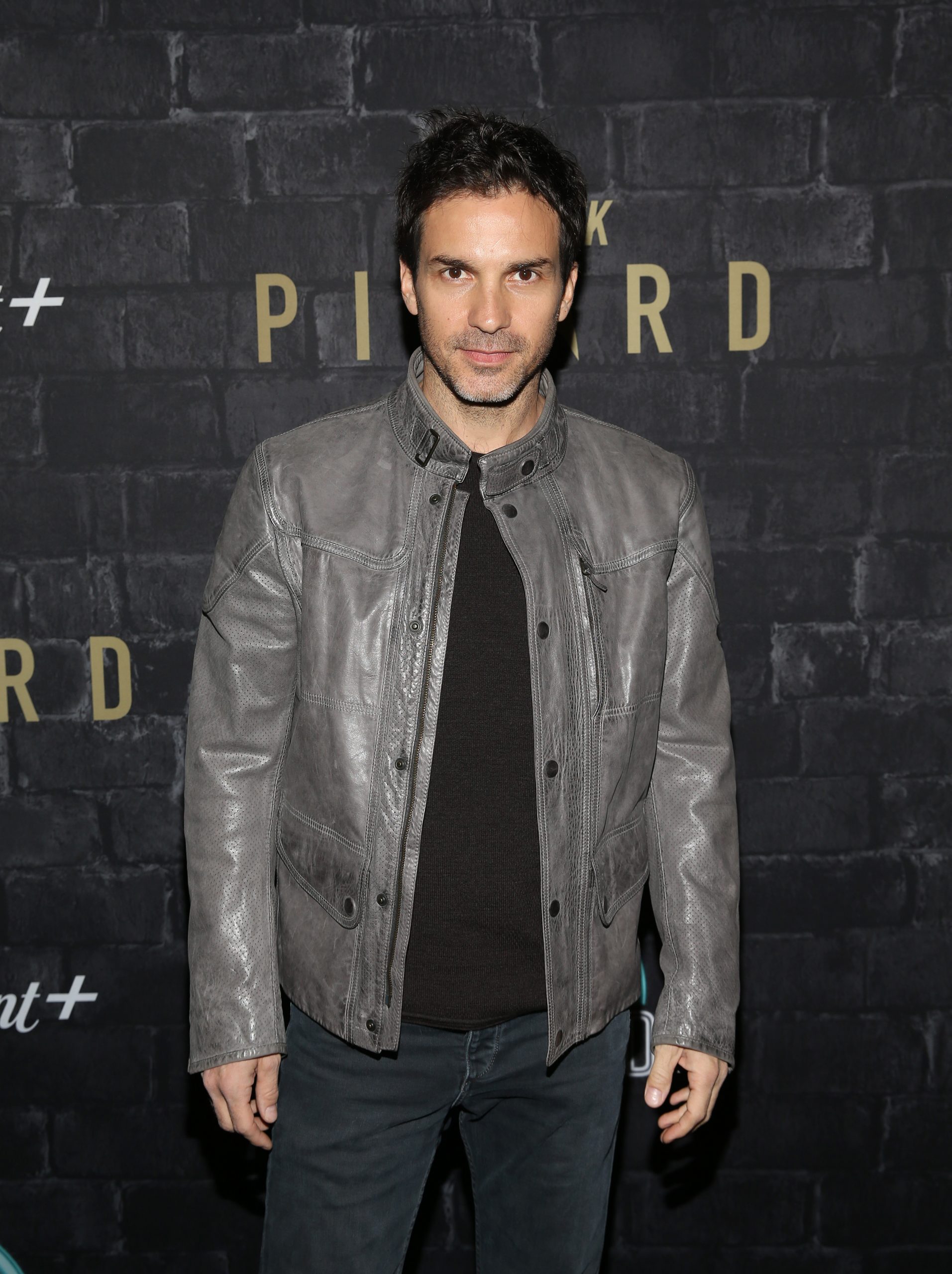 Santiago Cabrera