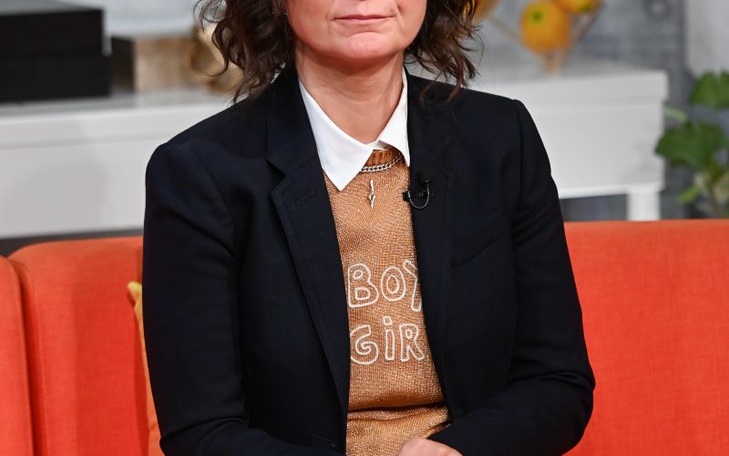 Sara Gilbert