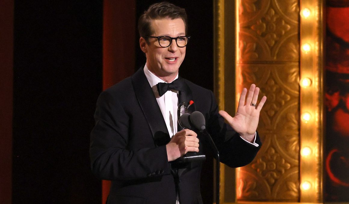 Sean Hayes Net Worth in 2023 Wiki, Age, Weight and Height