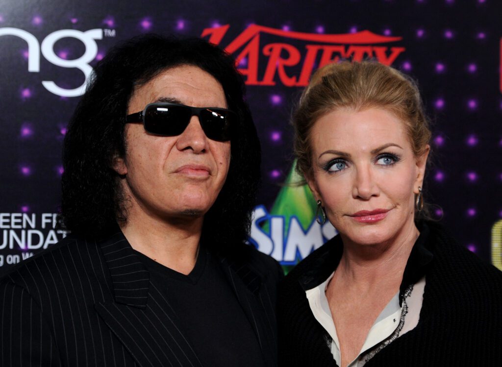 Shannon Tweed Net Worth - Wiki, Age, Weight and Height, Relationships