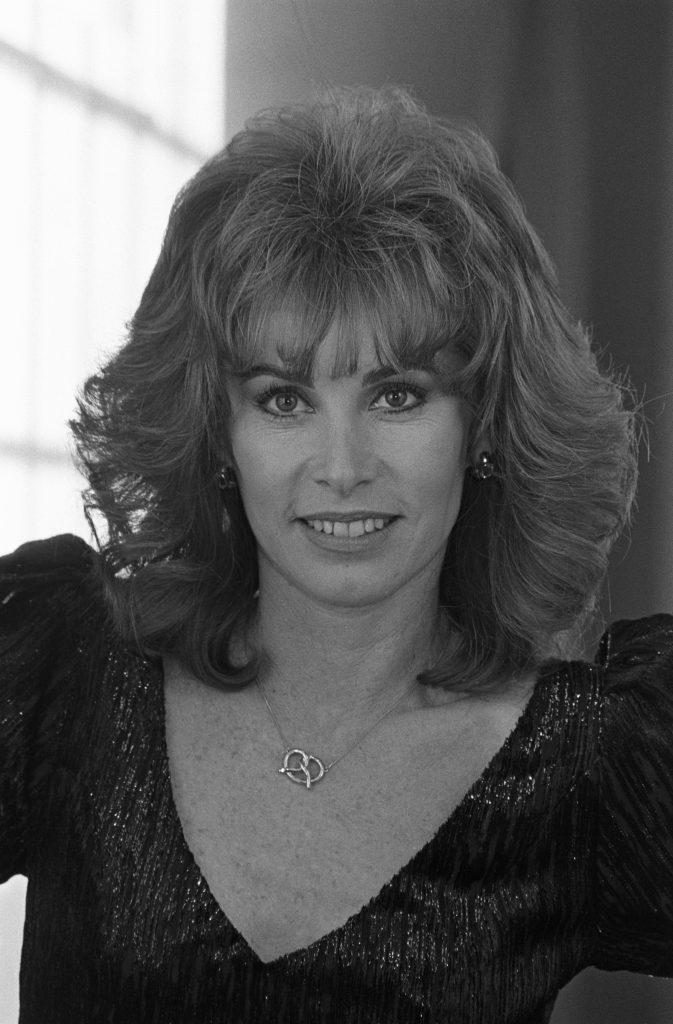 Stefanie Powers Net Worth - Wiki, Age, Weight and Height, Relationships