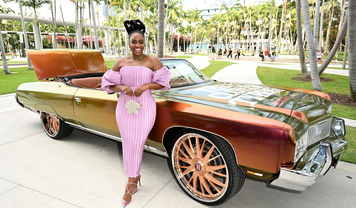 Teyonah Parris Net Worth in 2023 - Wiki, Age, Weight and Height