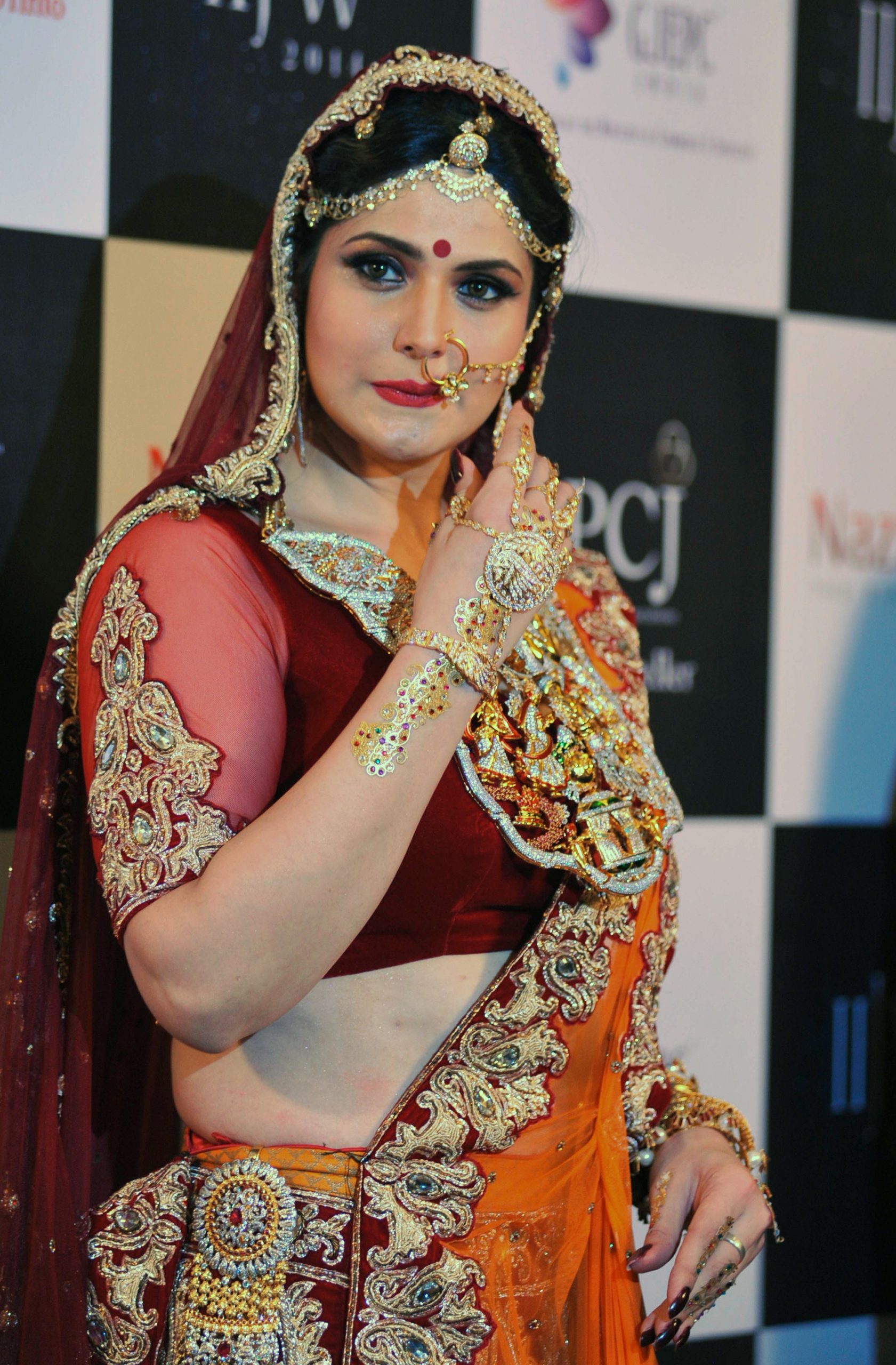 Zarine Khan