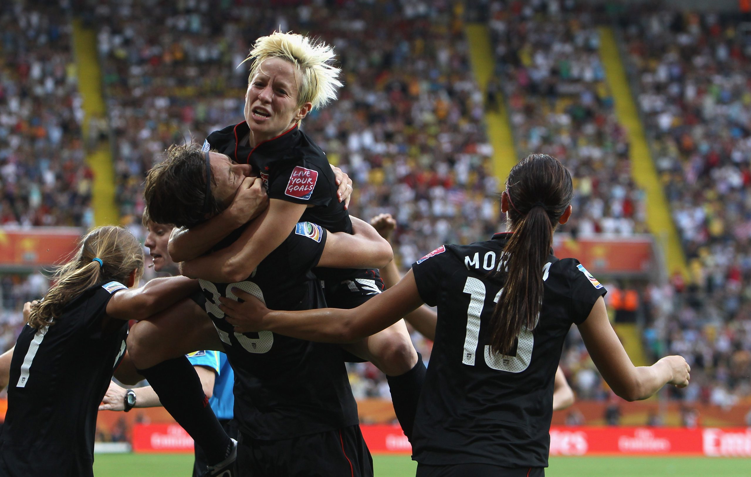 Abby Wambach photo 3