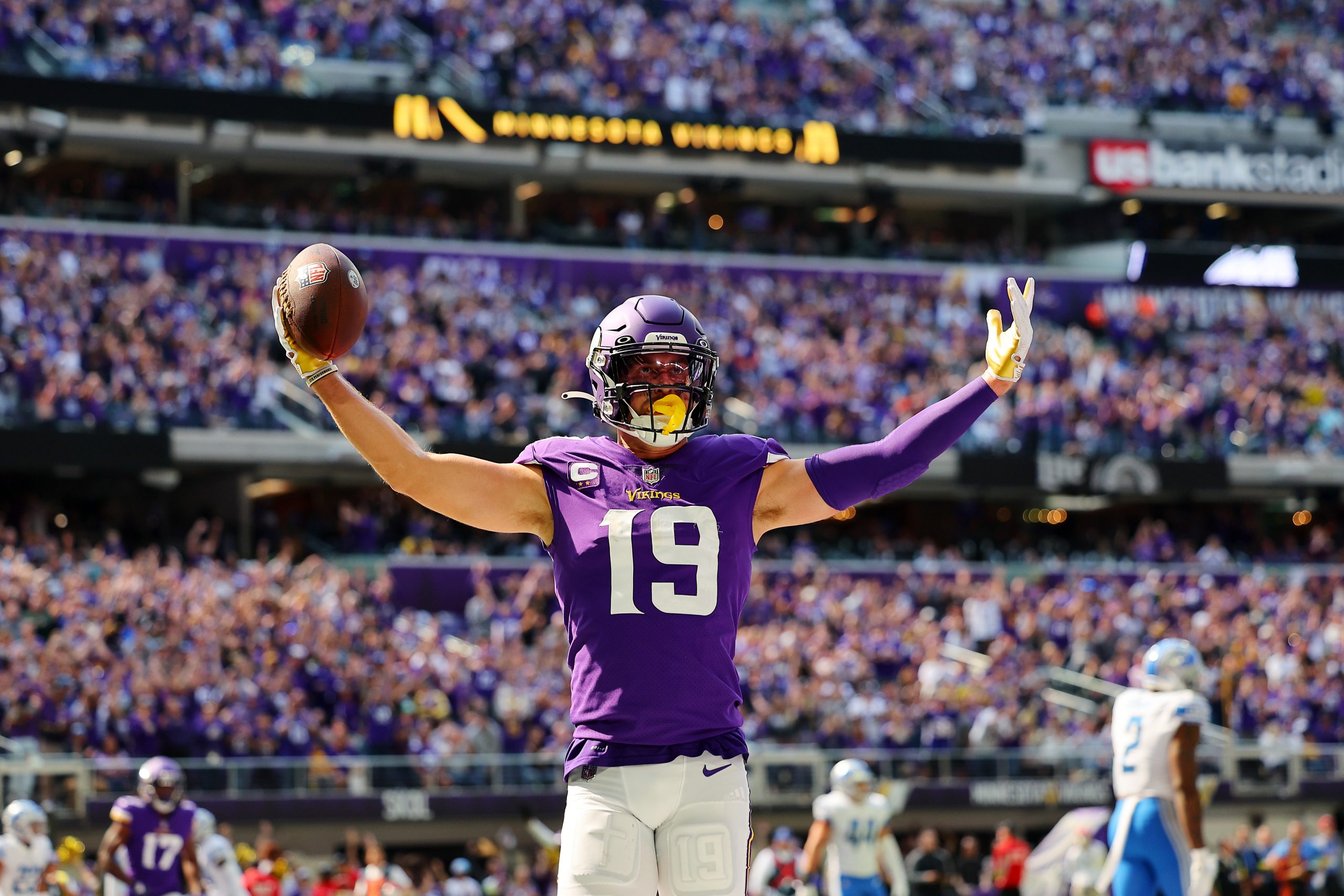 Adam Thielen photo 2