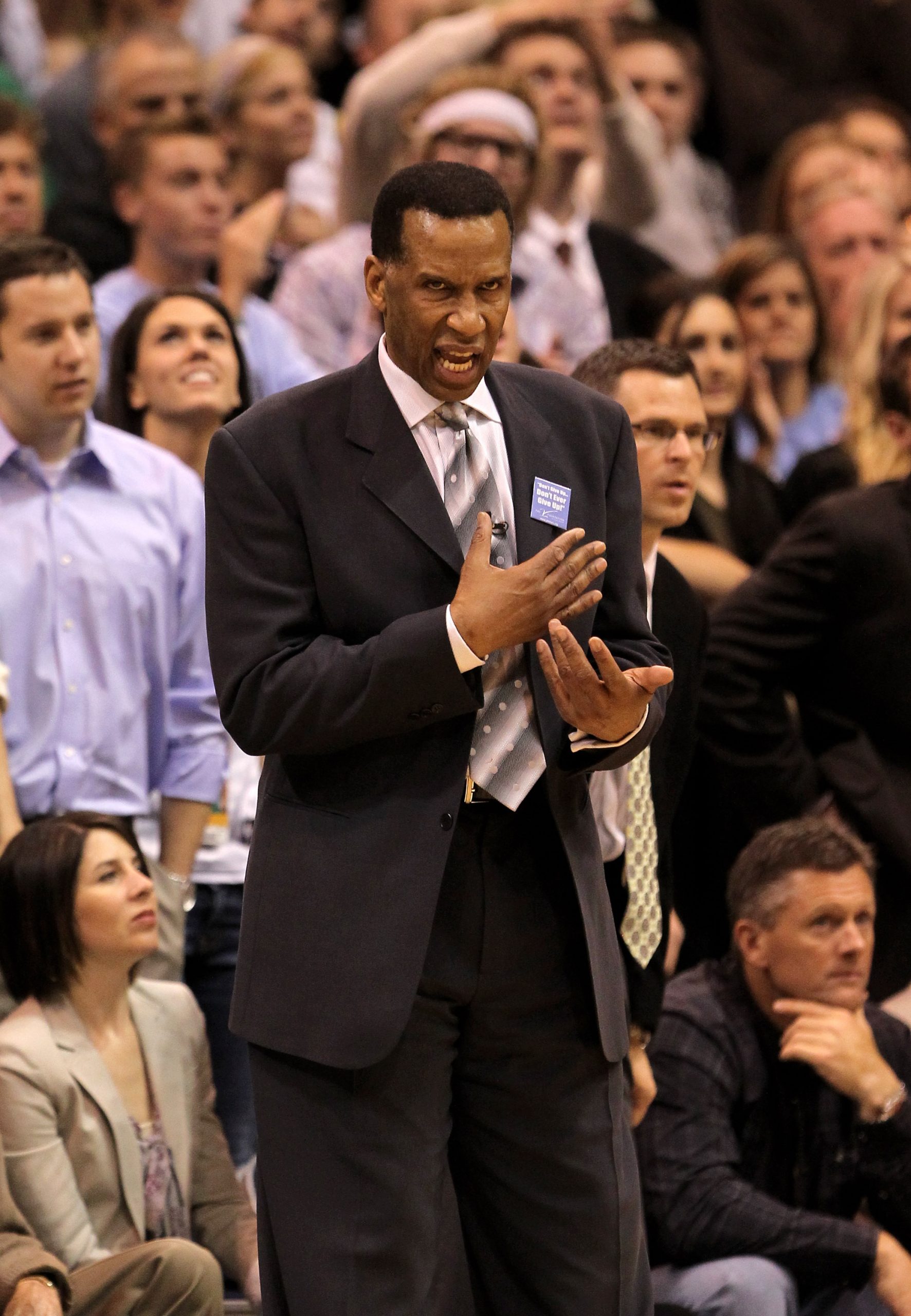 Adrian Dantley photo 3