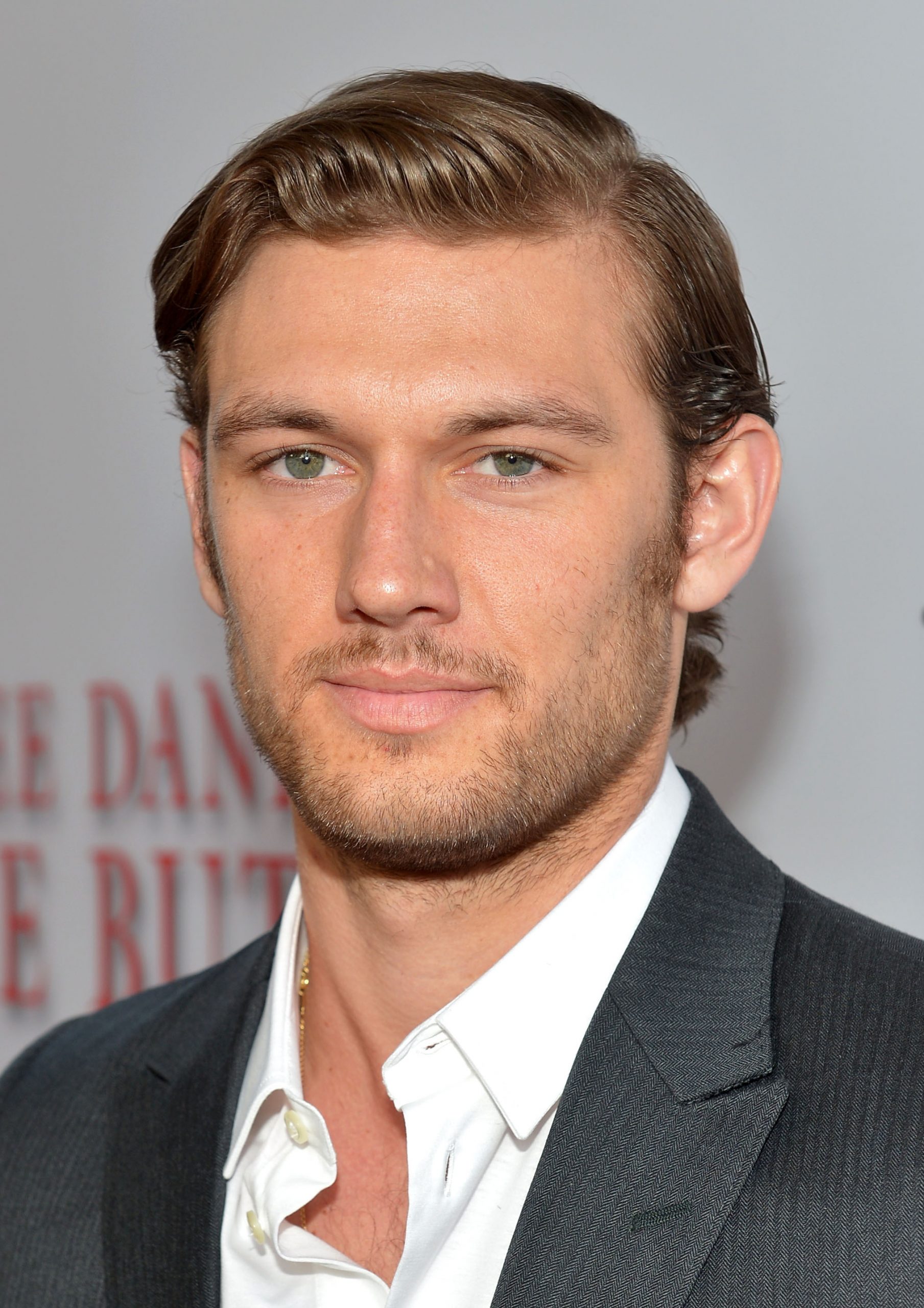 Alex Pettyfer photo 3