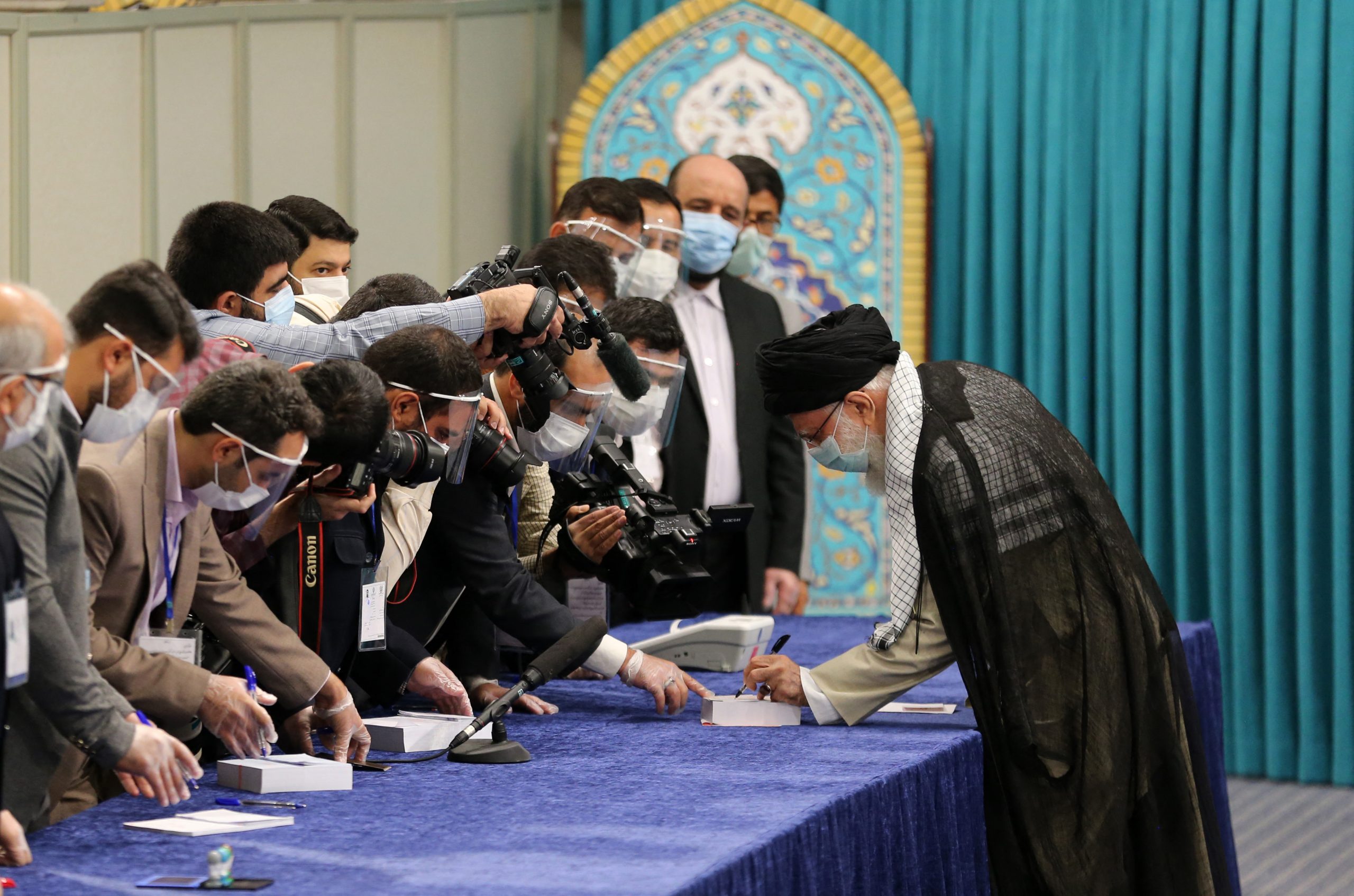 Ali Khamenei photo 3