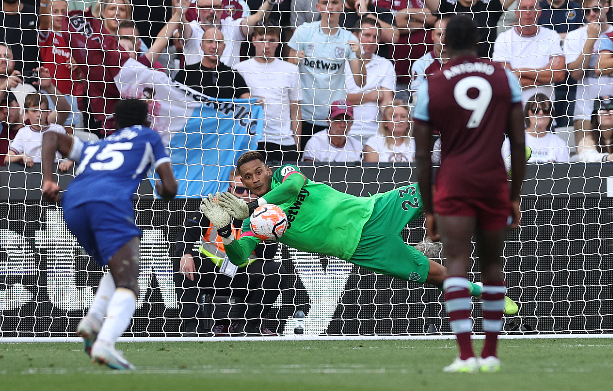 Alphonse Areola photo