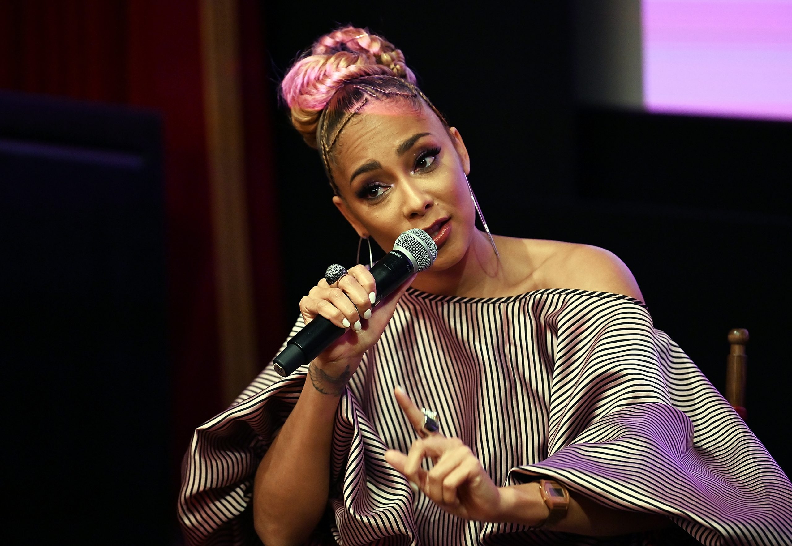 Amanda Seales photo 3