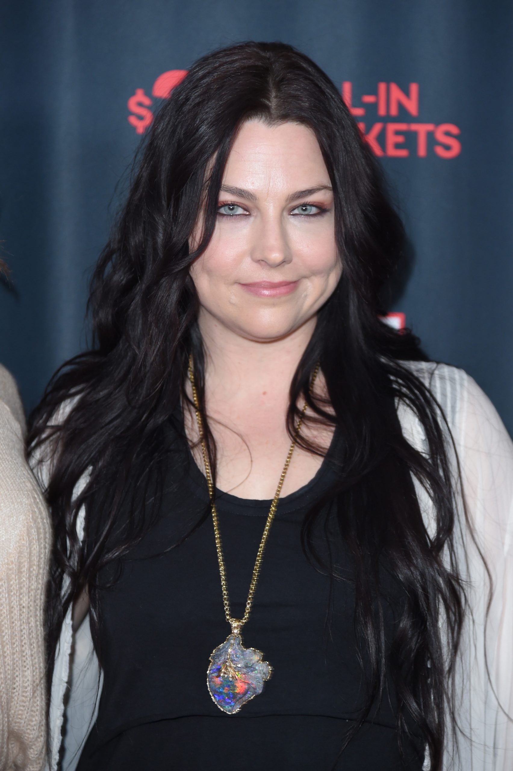 Amy Lee photo 3