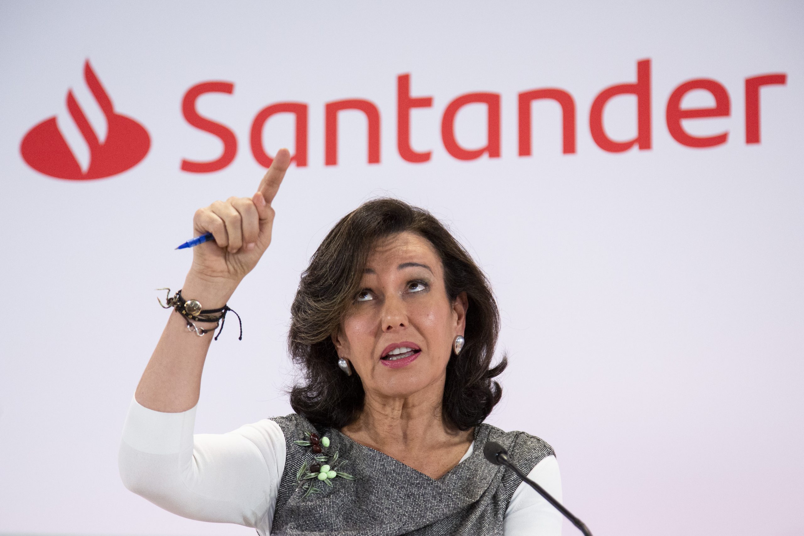 Ana Patricia Botin Net Worth in 2023 - Wiki, Age, Weight and Height ...