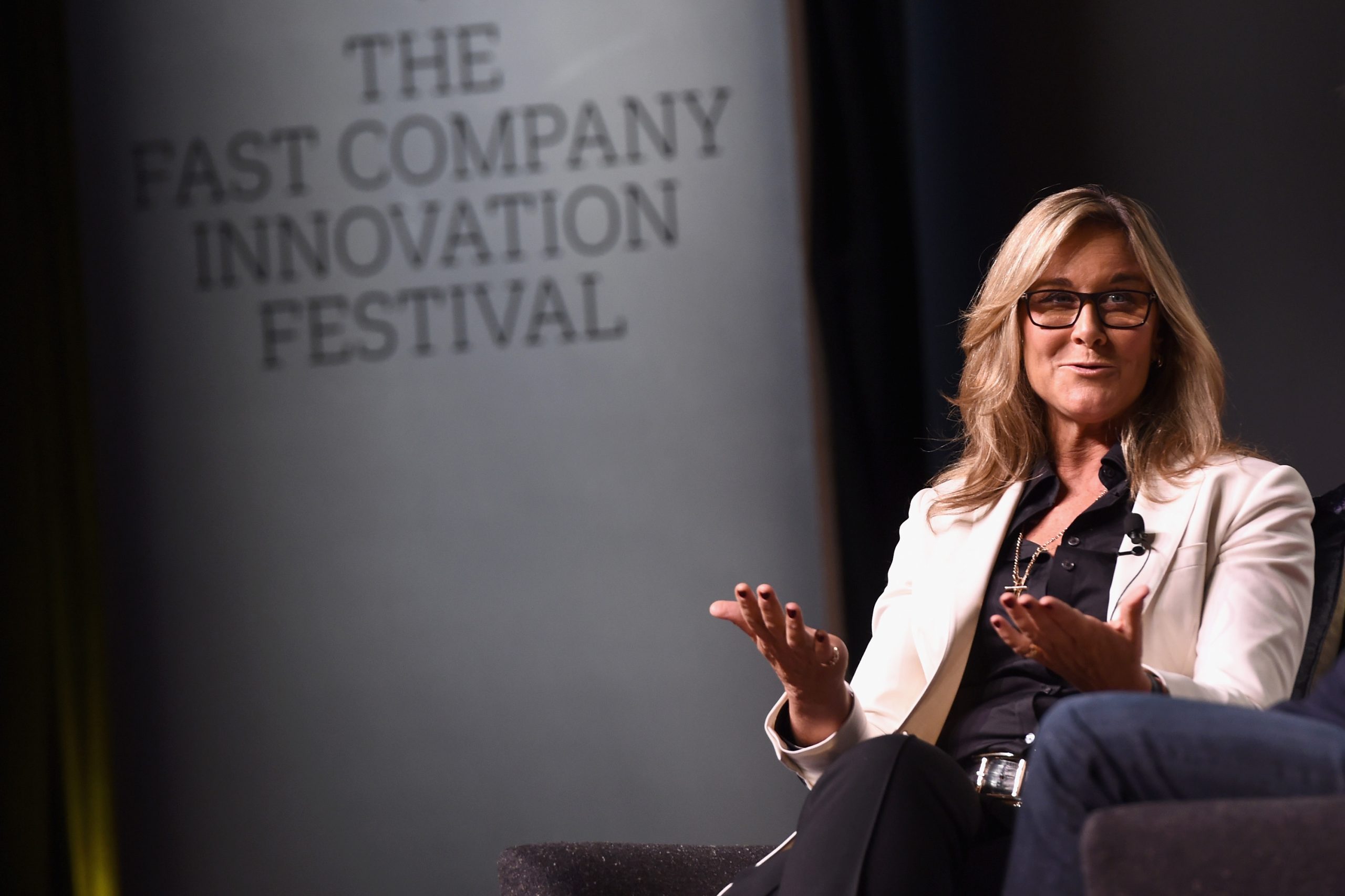 Angela Ahrendts photo