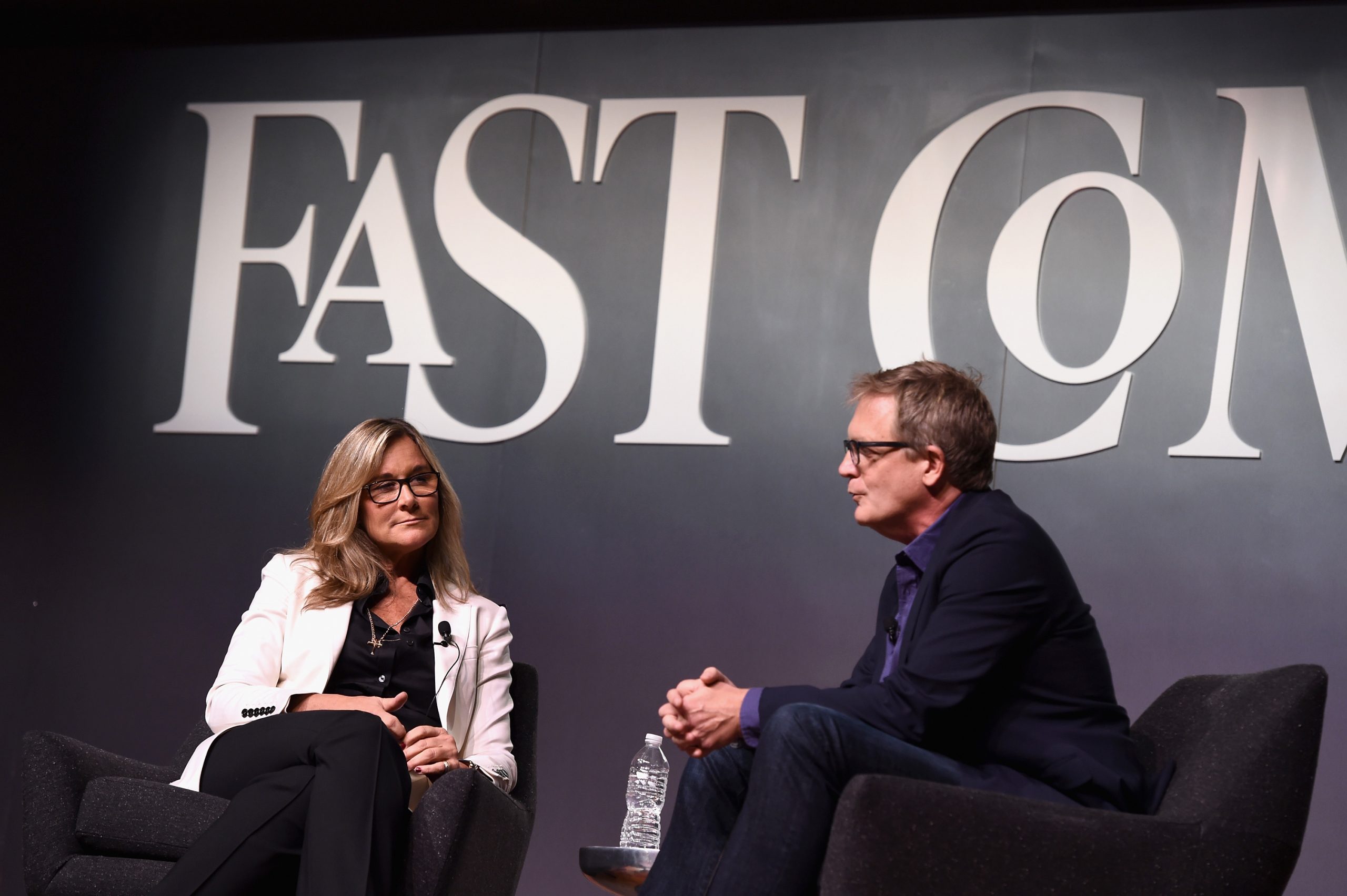 Angela Ahrendts photo 2