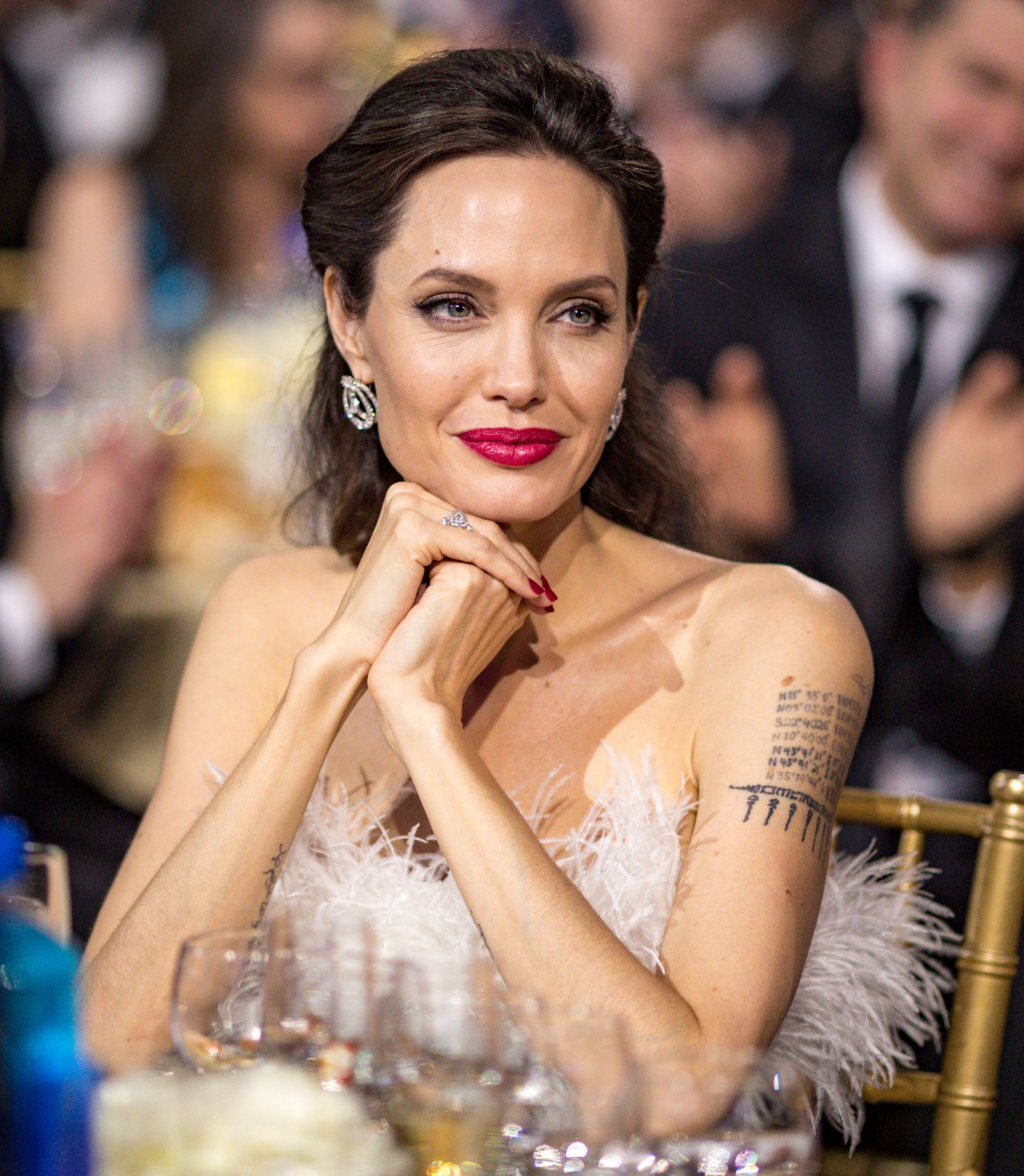 Angelina Jolie photo 2