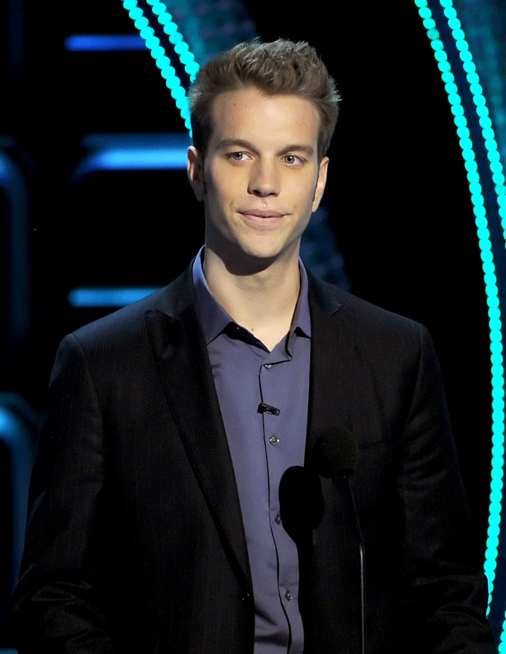 Anthony Jeselnik photo 3