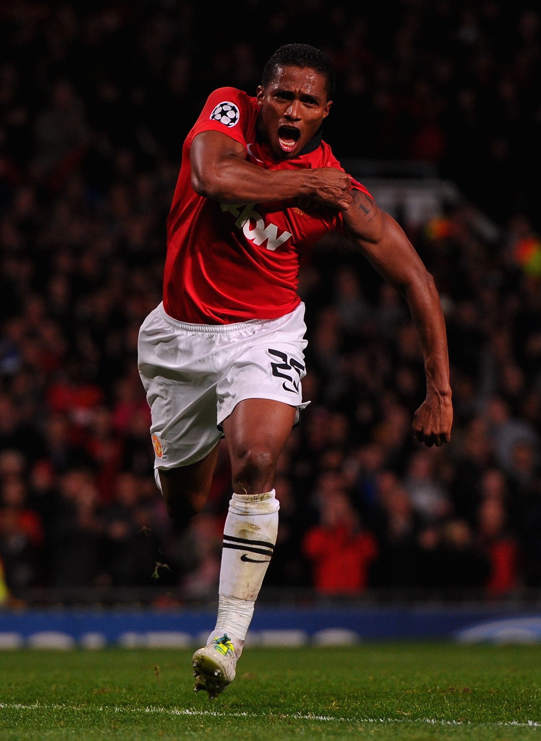 Antonio Valencia photo 3