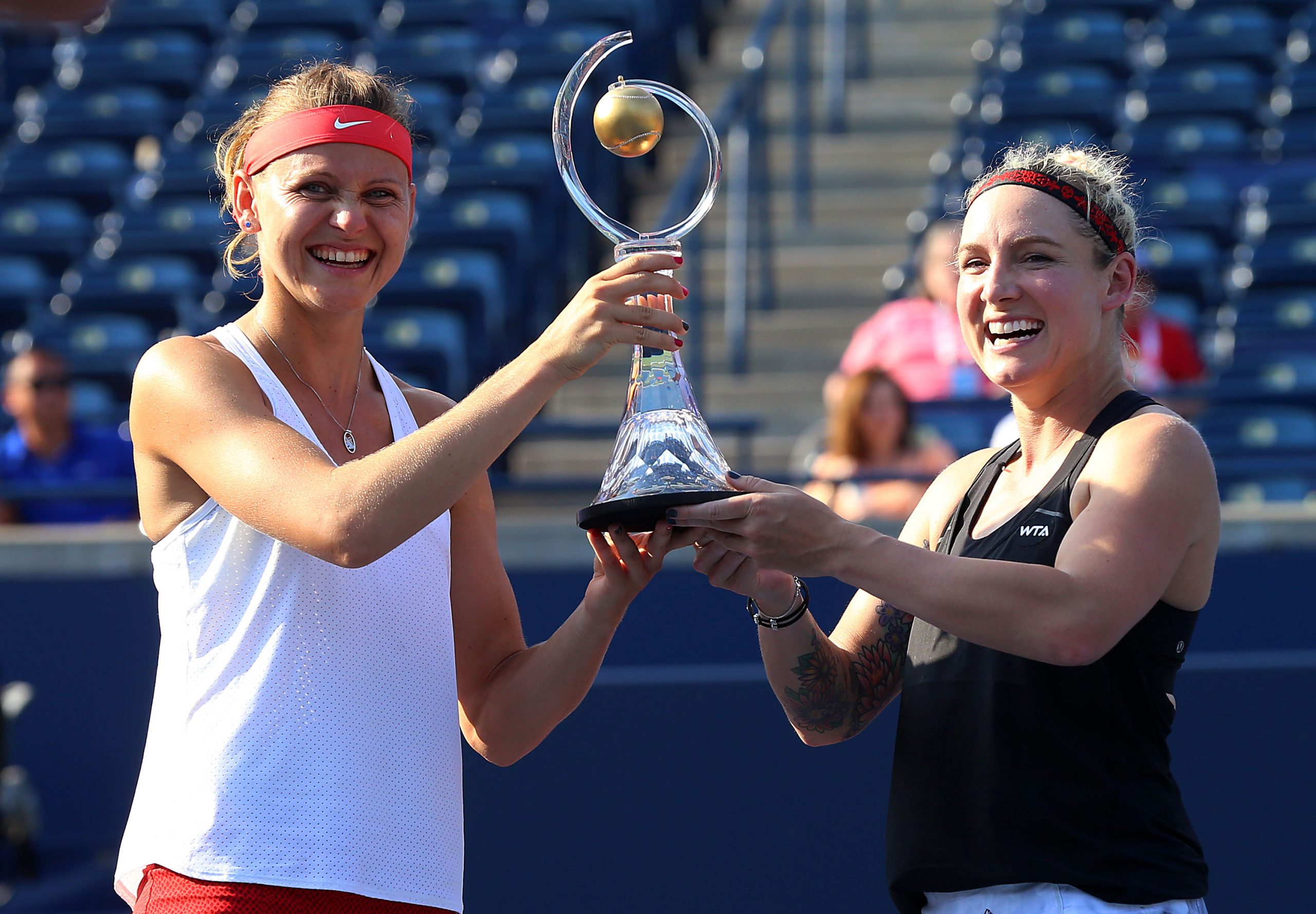 Bethanie Mattek-Sands photo