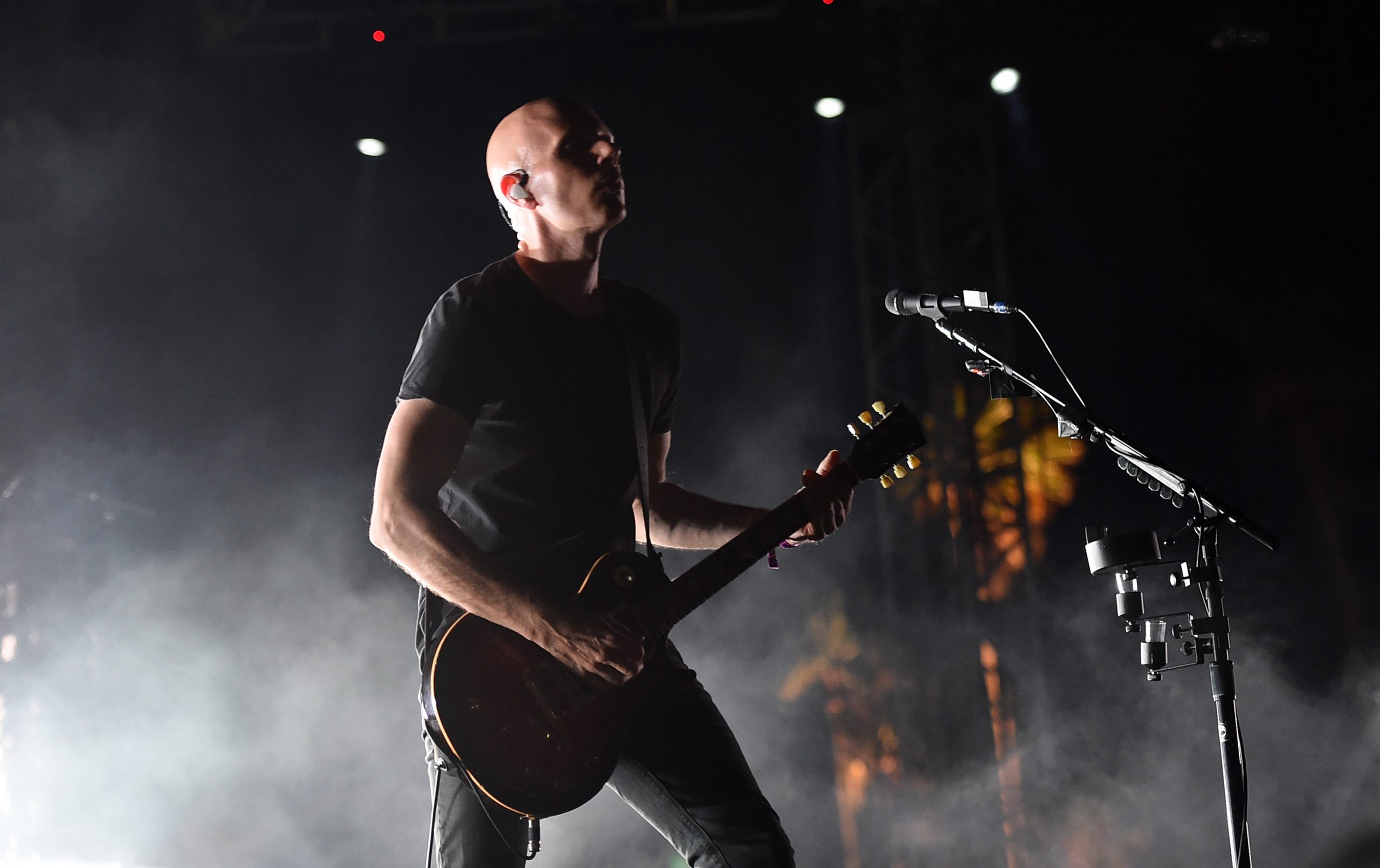 Billy Howerdel photo