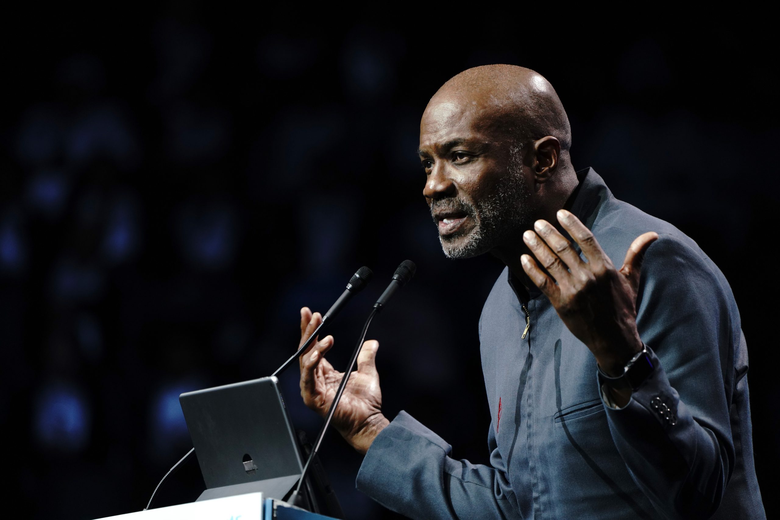 Bishop Noel Jones photo 2