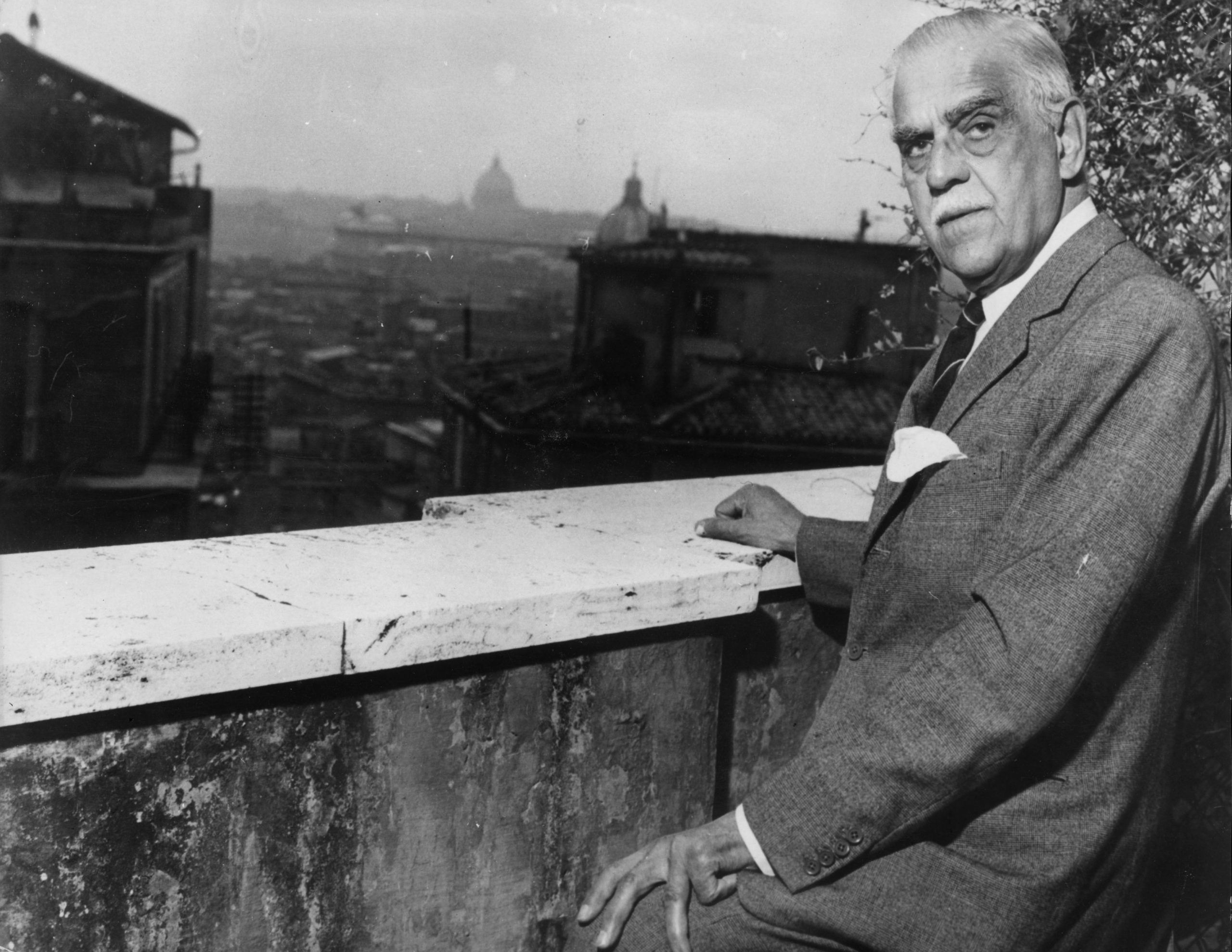 Boris Karloff photo 3