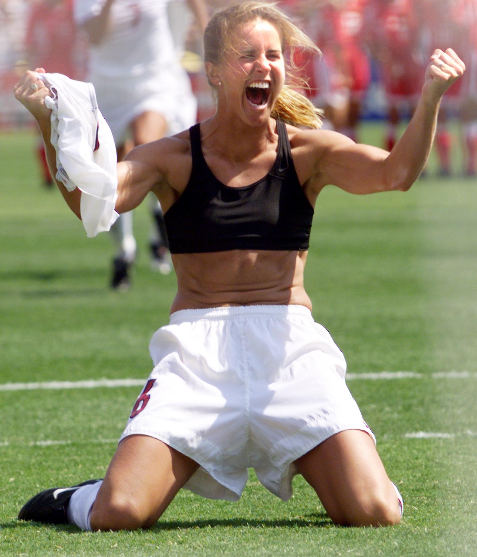 Brandi Chastain photo