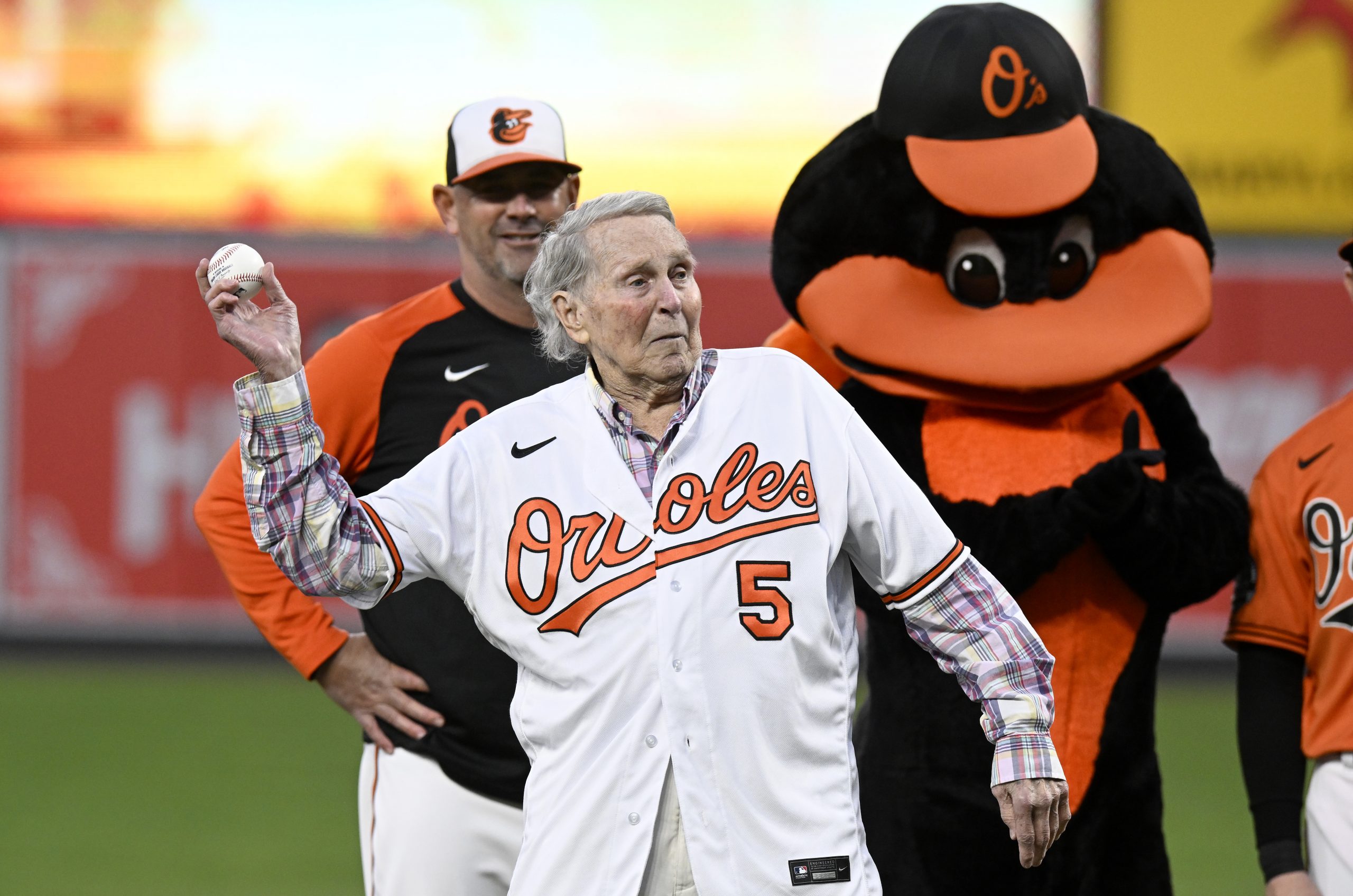 Brooks Robinson photo 3