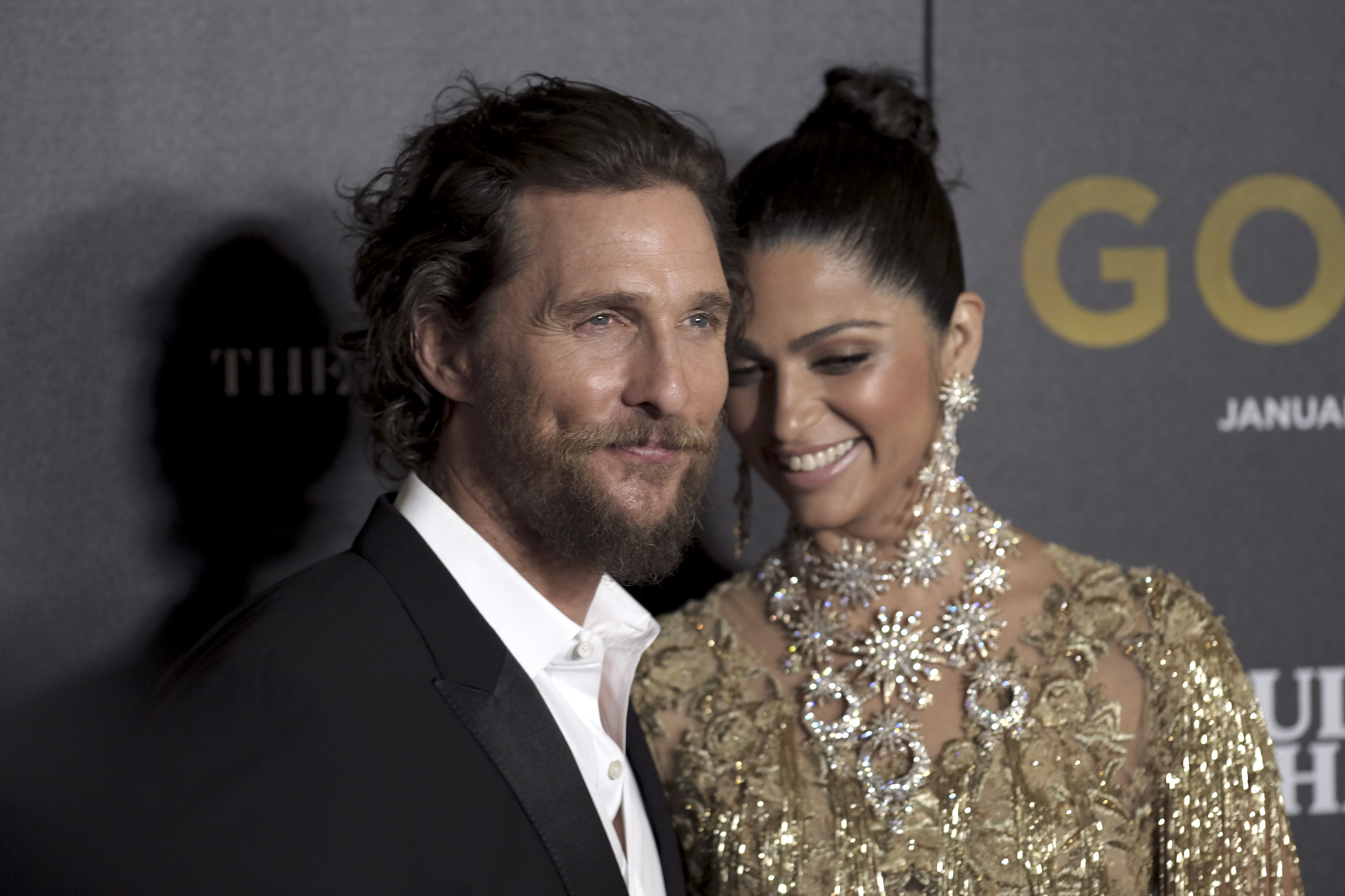 Camila Alves photo 3