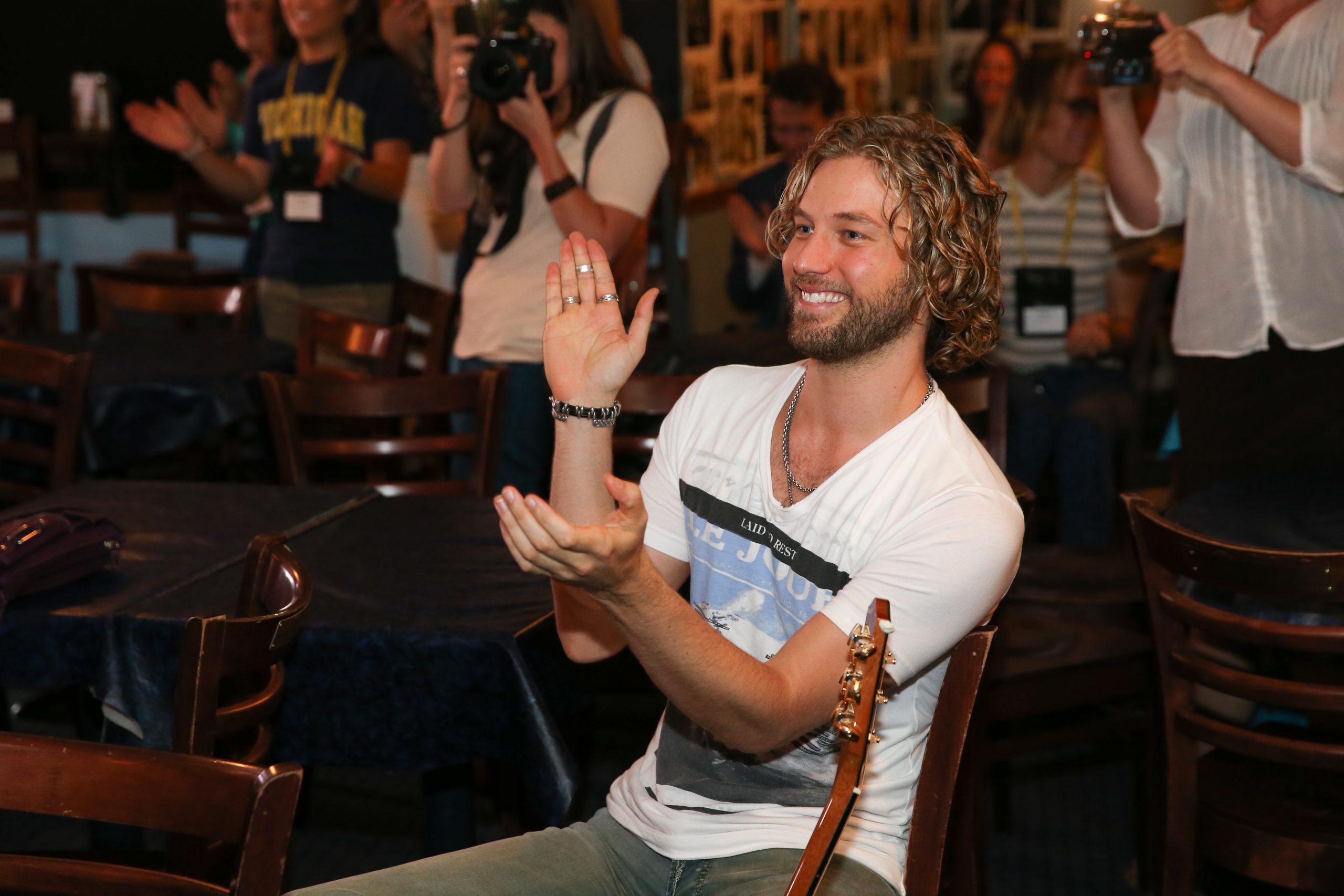 Casey James photo 3