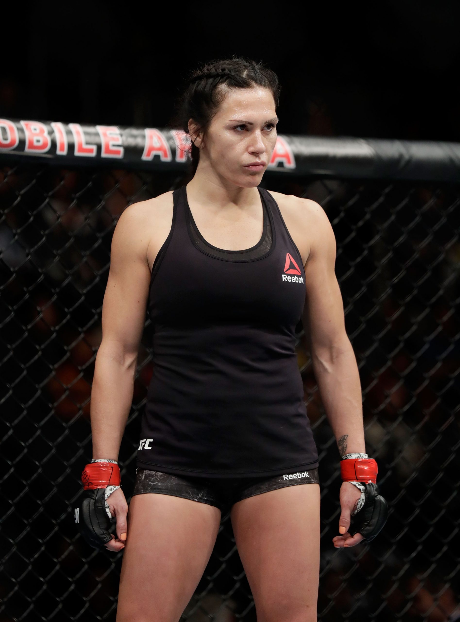 Cat Zingano photo 3