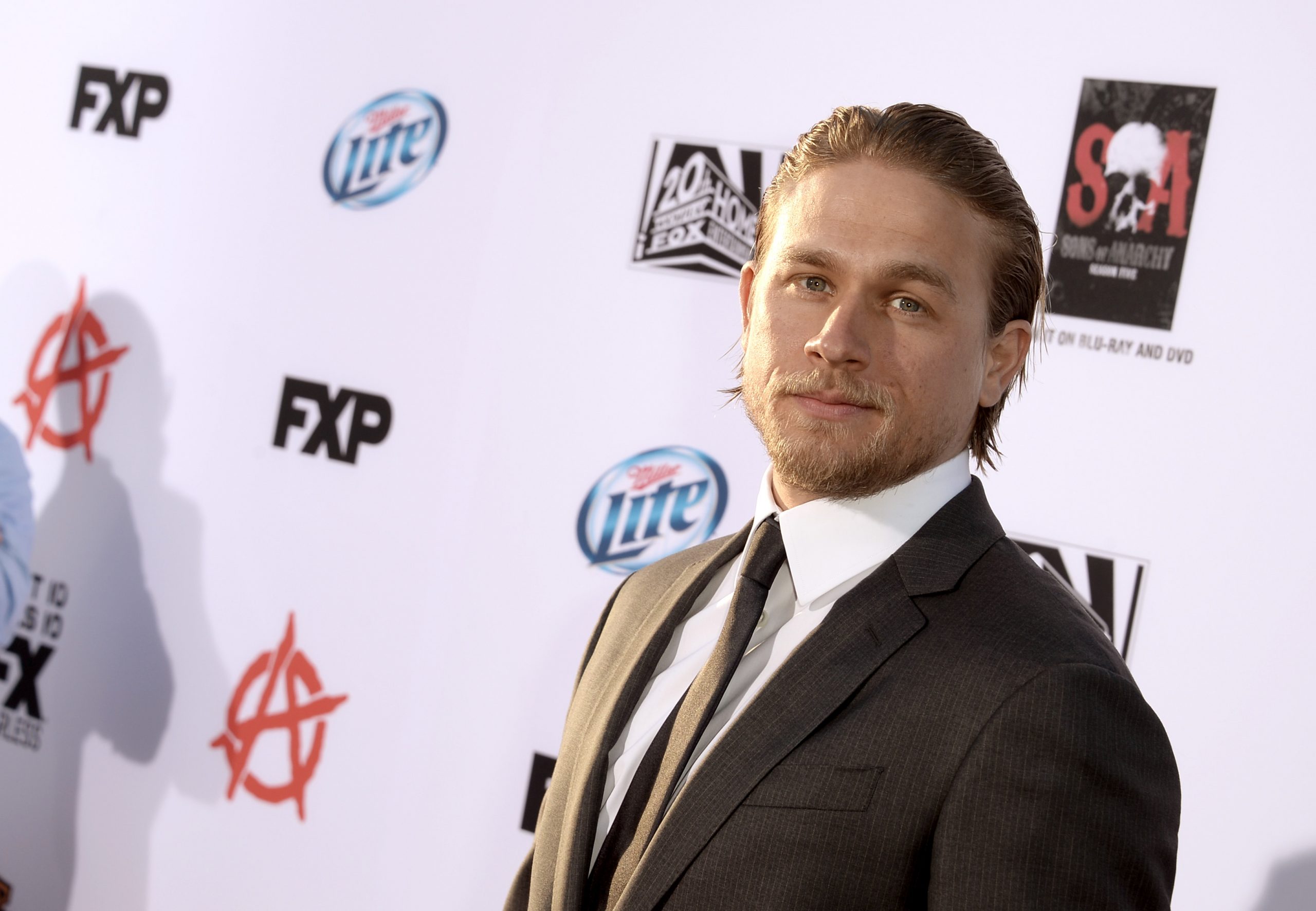 Charlie Hunnam photo 3