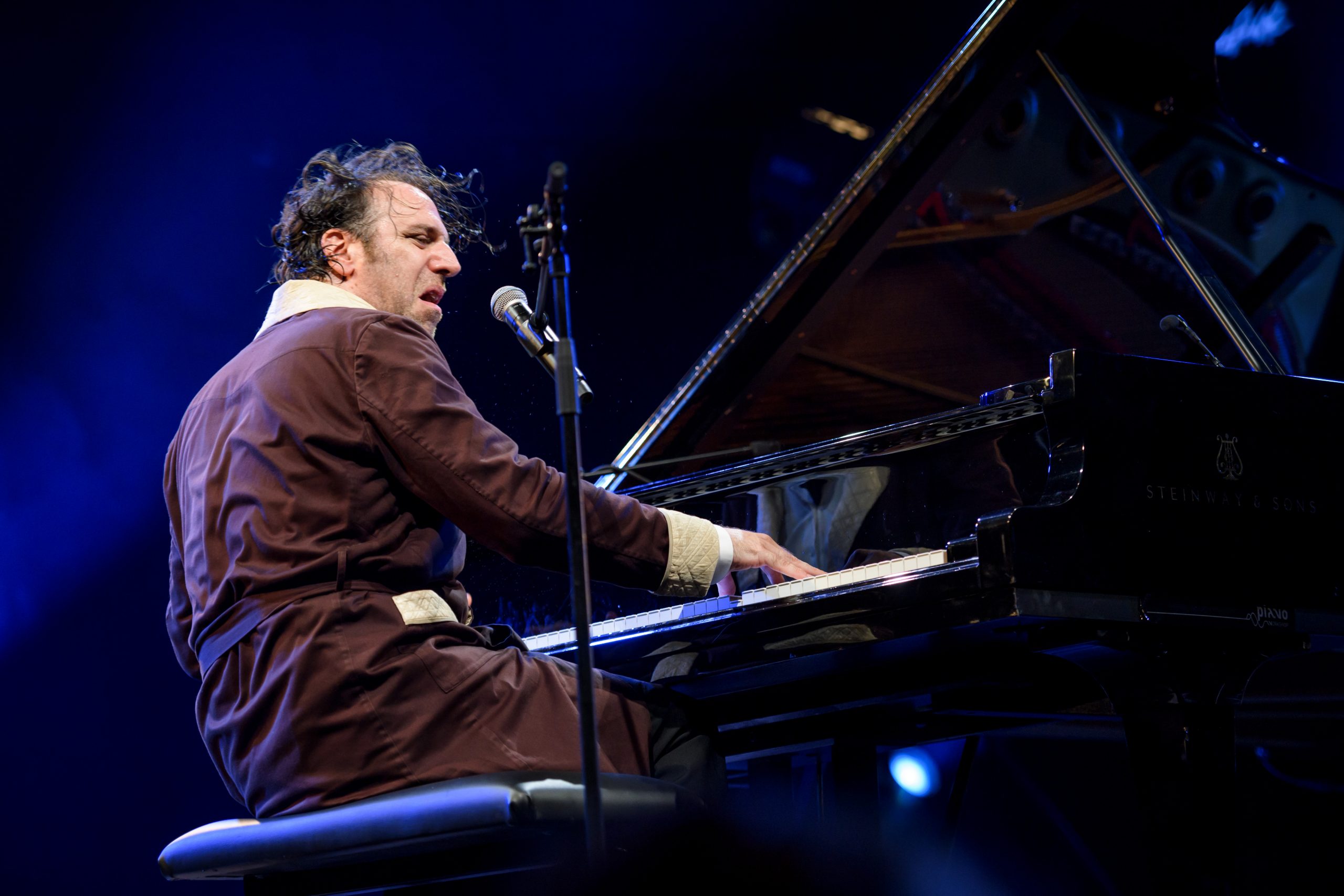 Chilly Gonzales photo