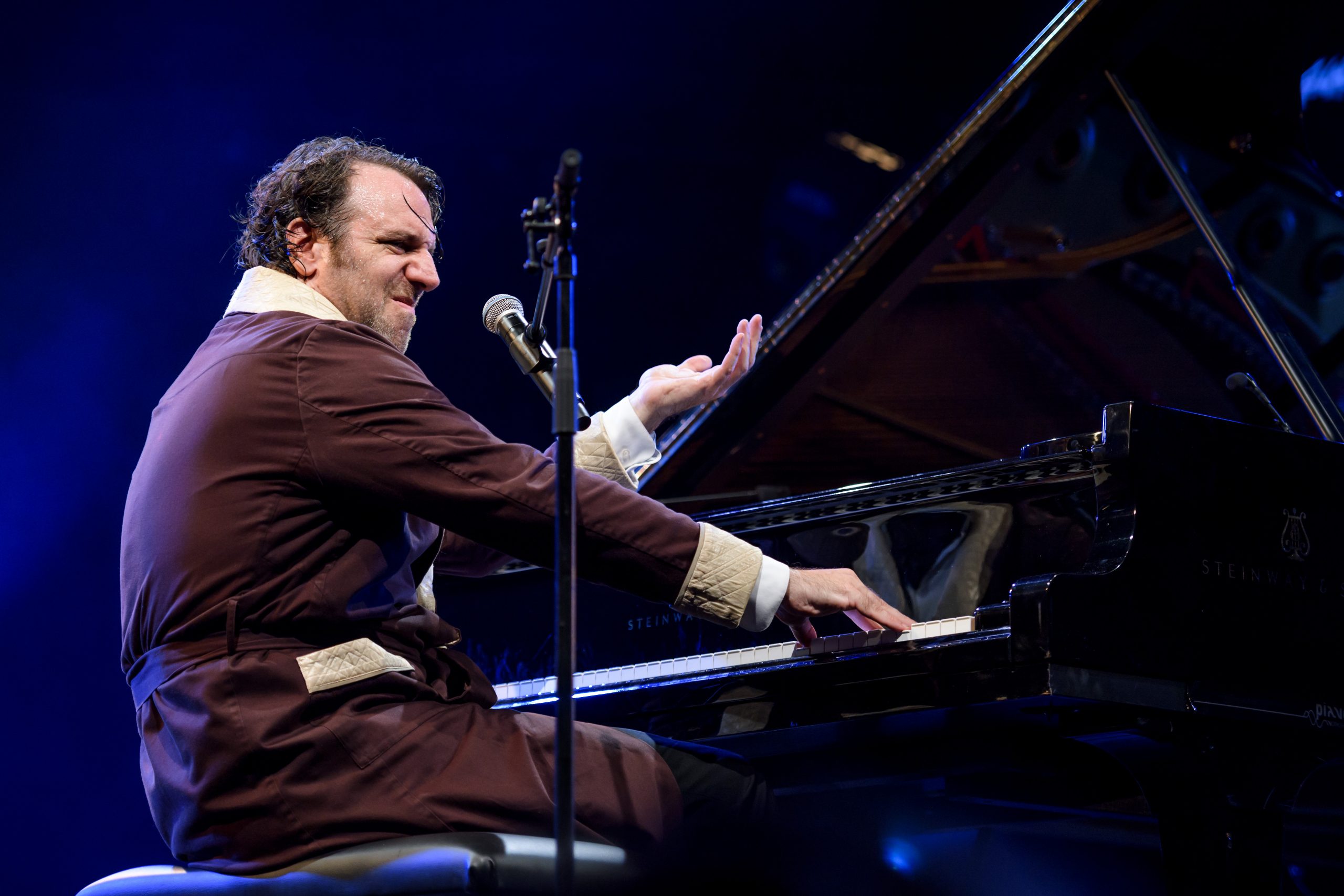 Chilly Gonzales photo 3