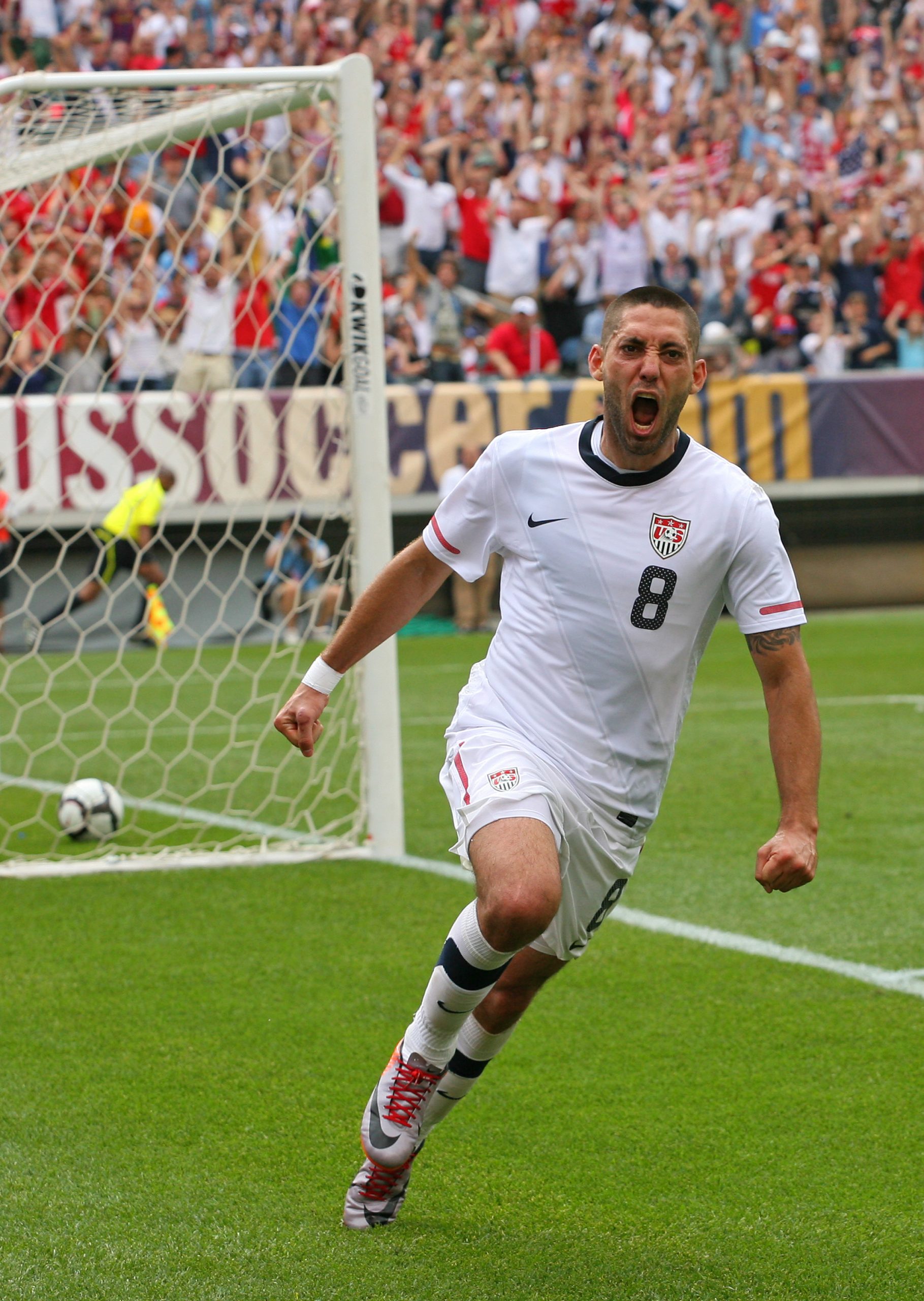 Clint Dempsey photo 3