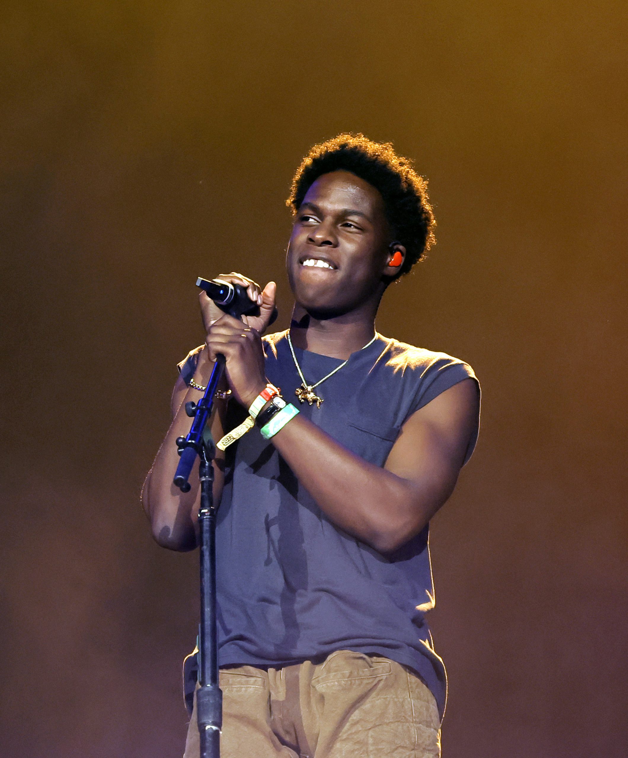 Daniel Caesar Net Worth Wiki Age Weight And Height Relationships 