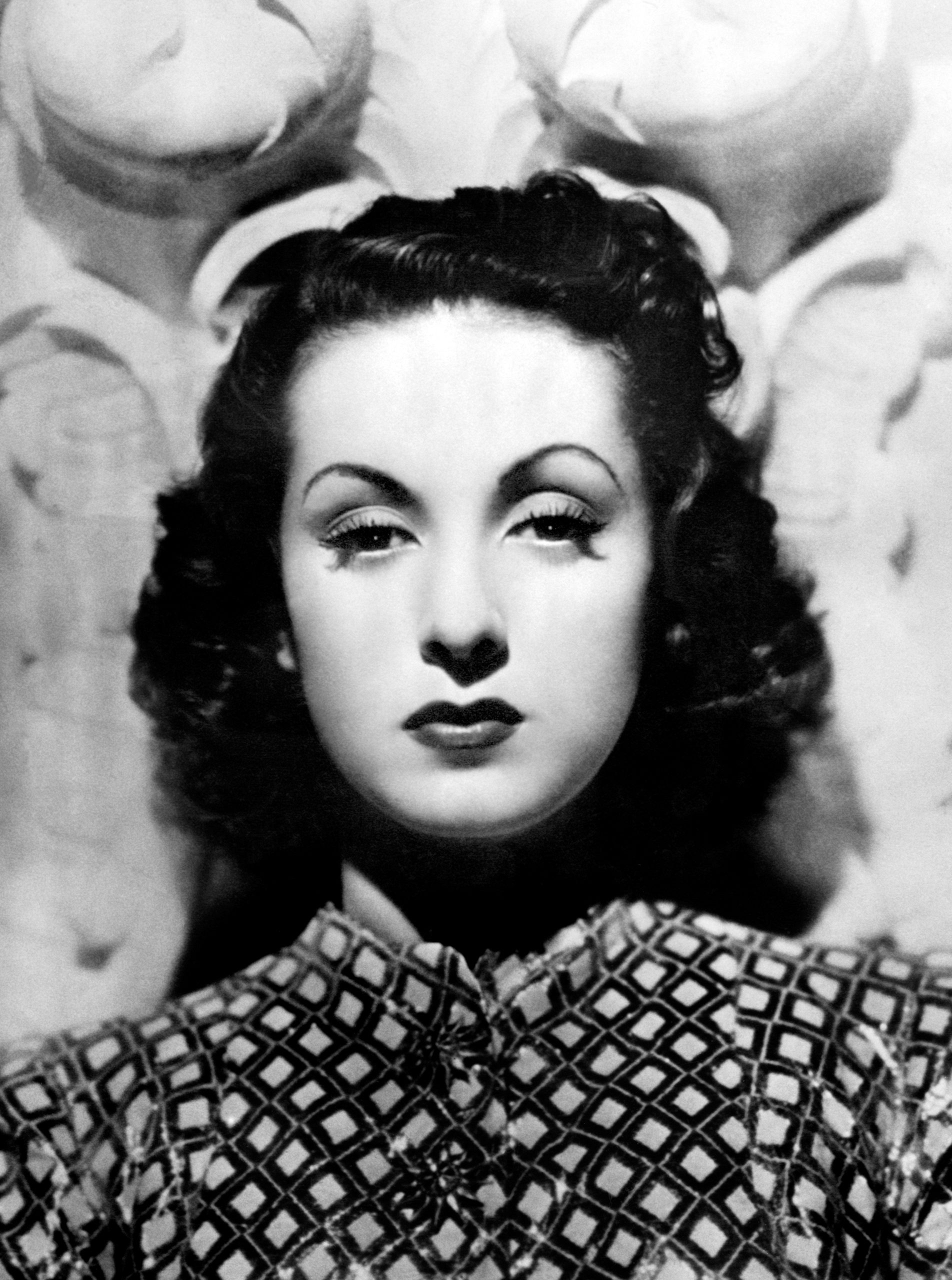 Danielle Darrieux photo 3