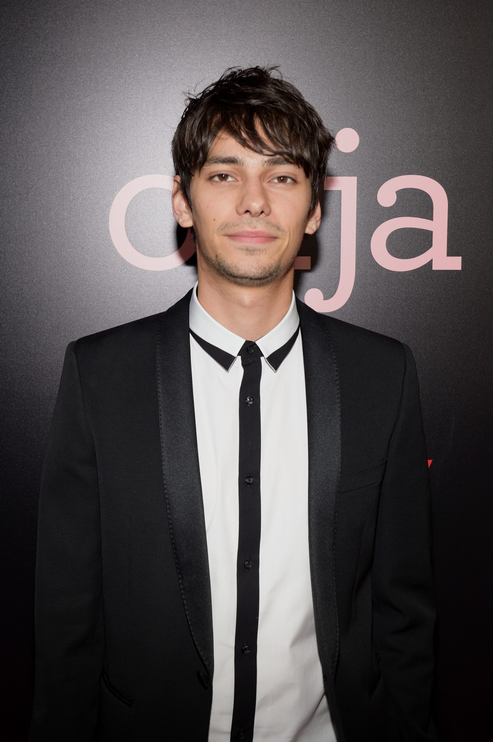 Devon Bostick photo 3