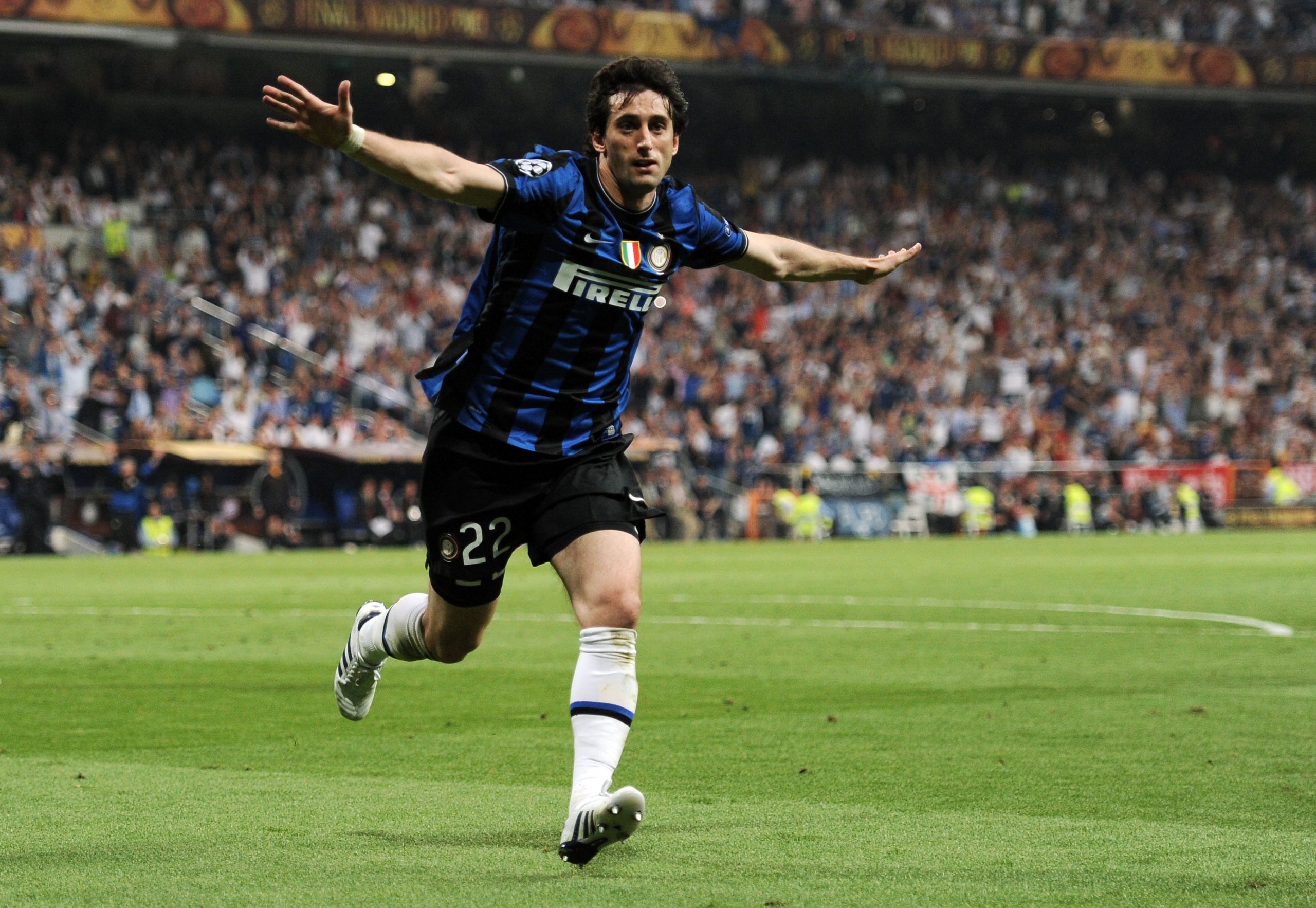 Diego Milito photo