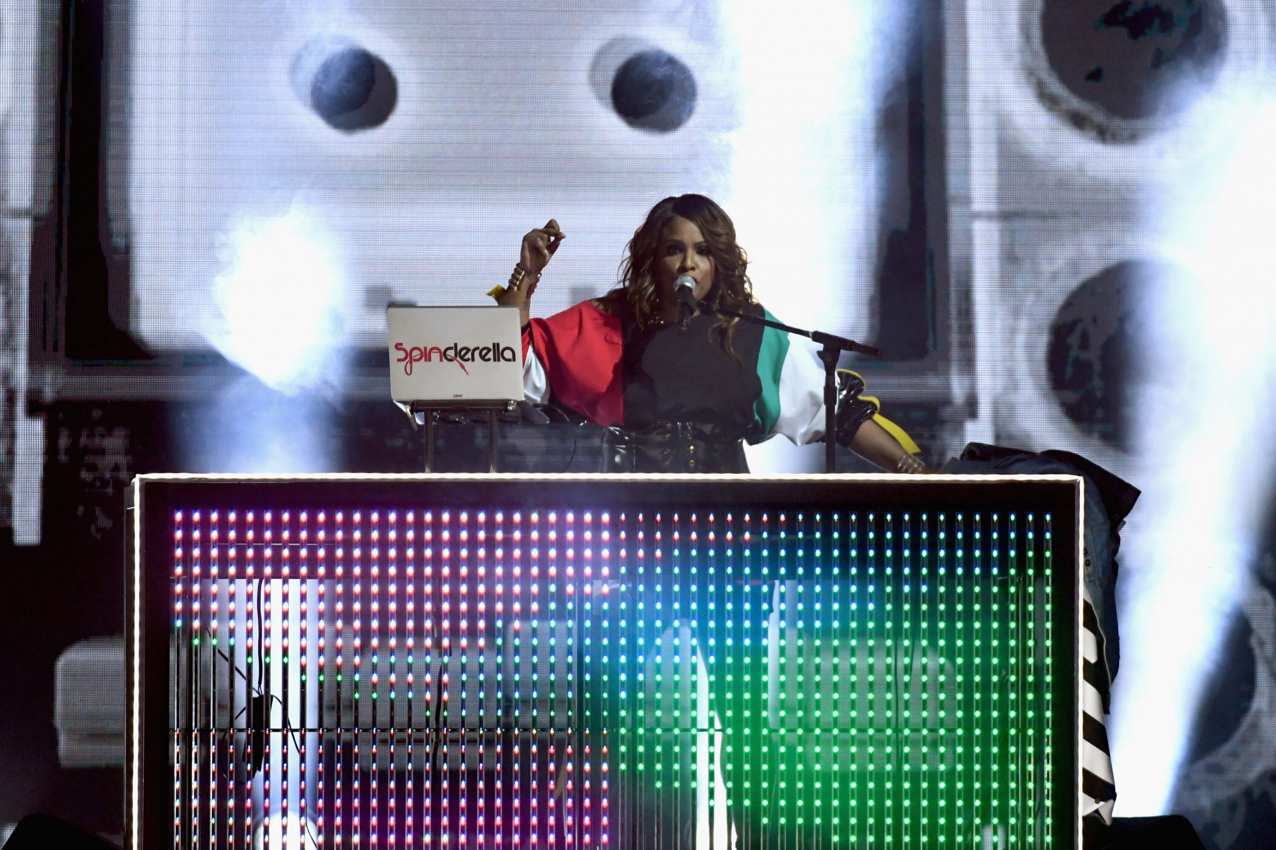 DJ Spinderella photo 2