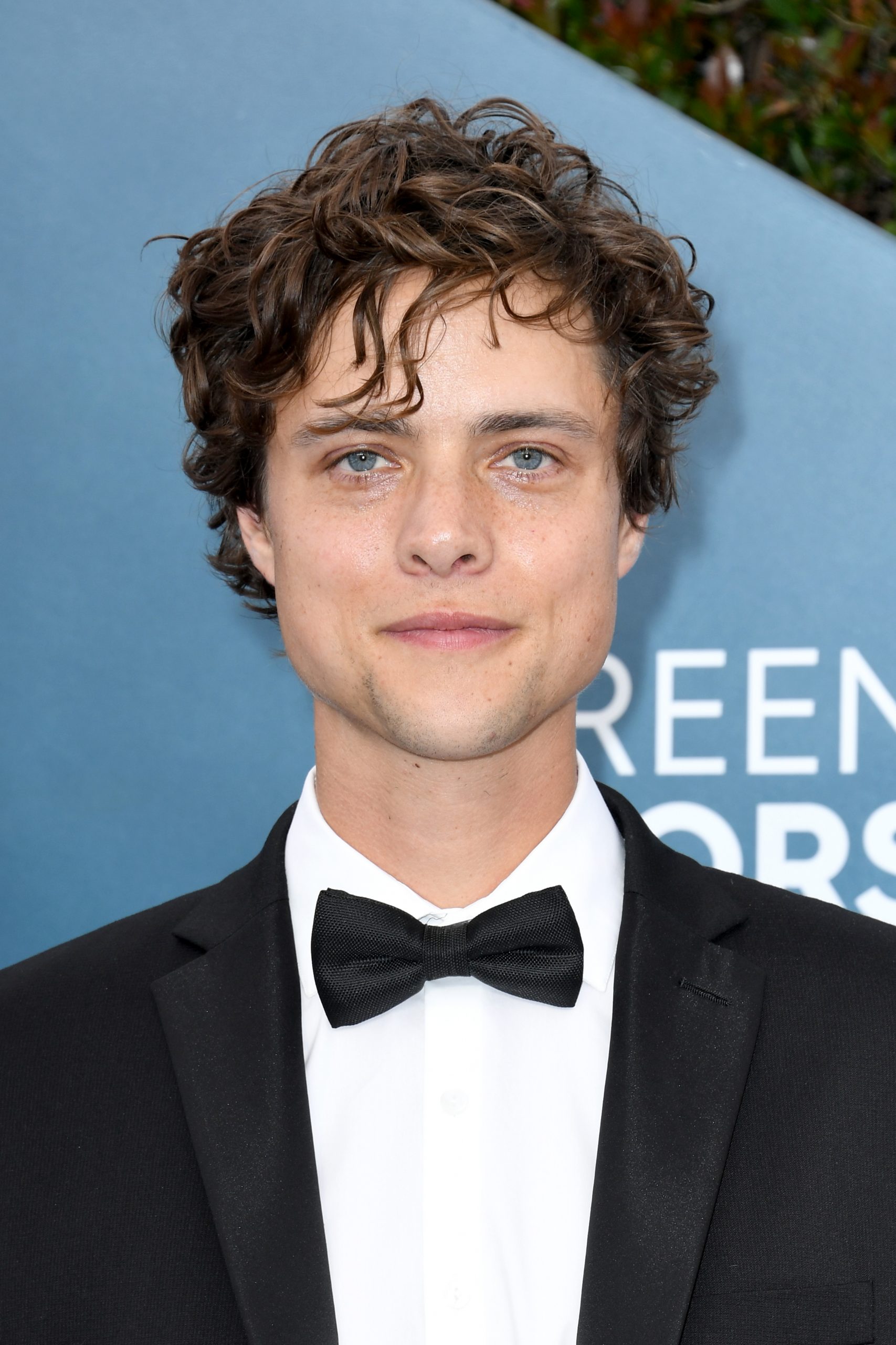 Douglas Smith photo 2