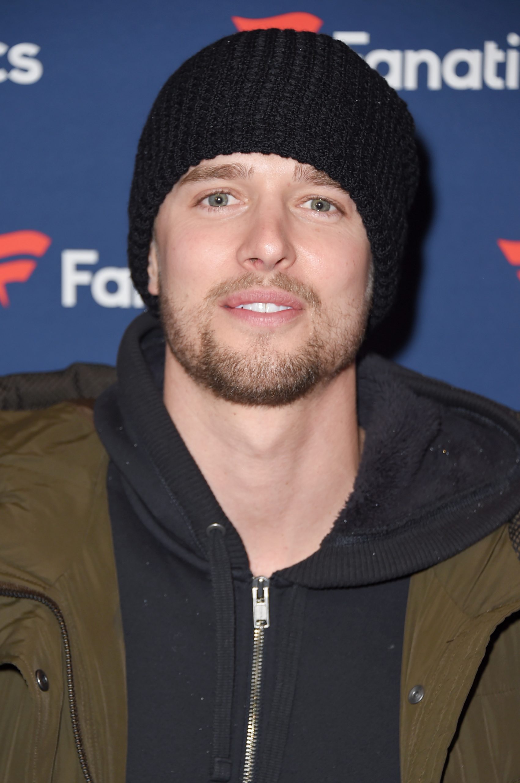 Drew Van Acker photo