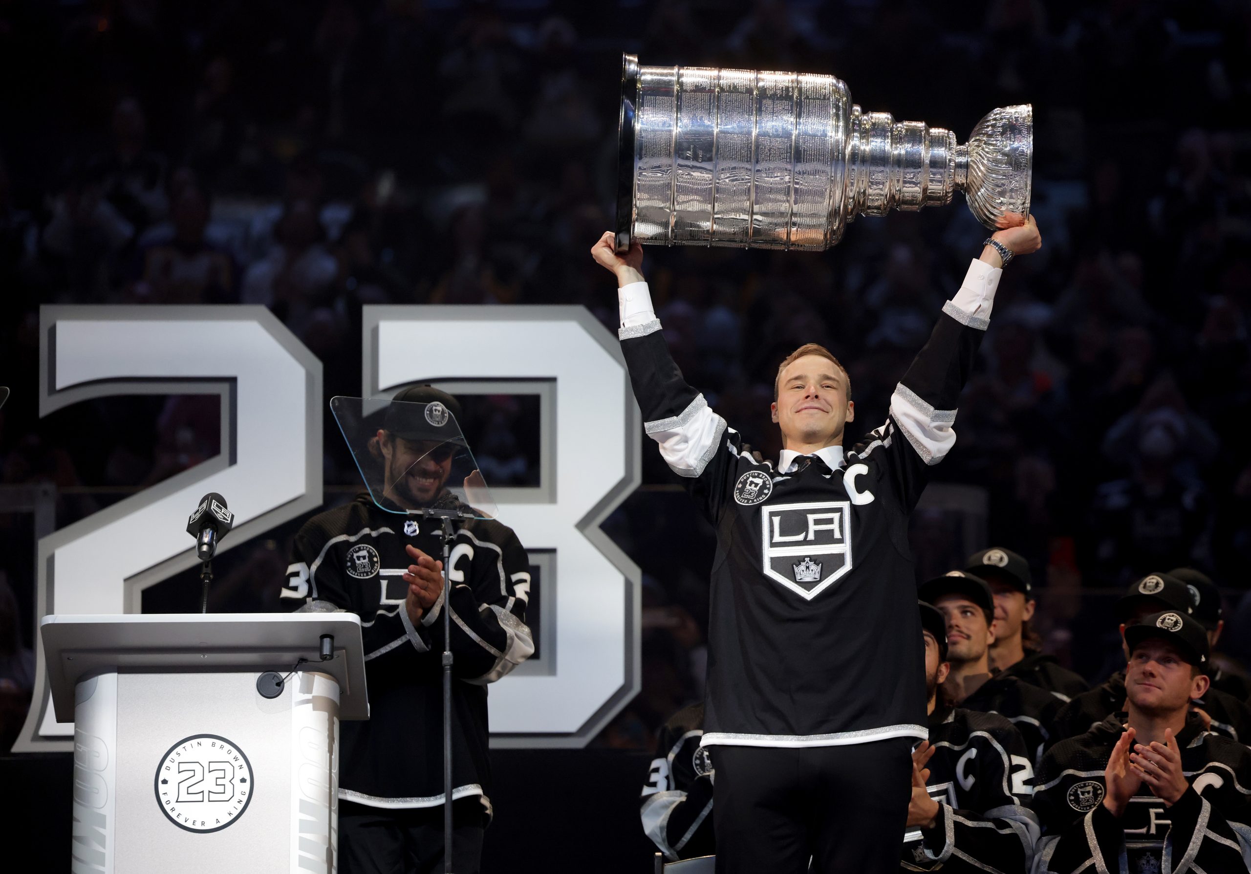 Dustin Brown photo