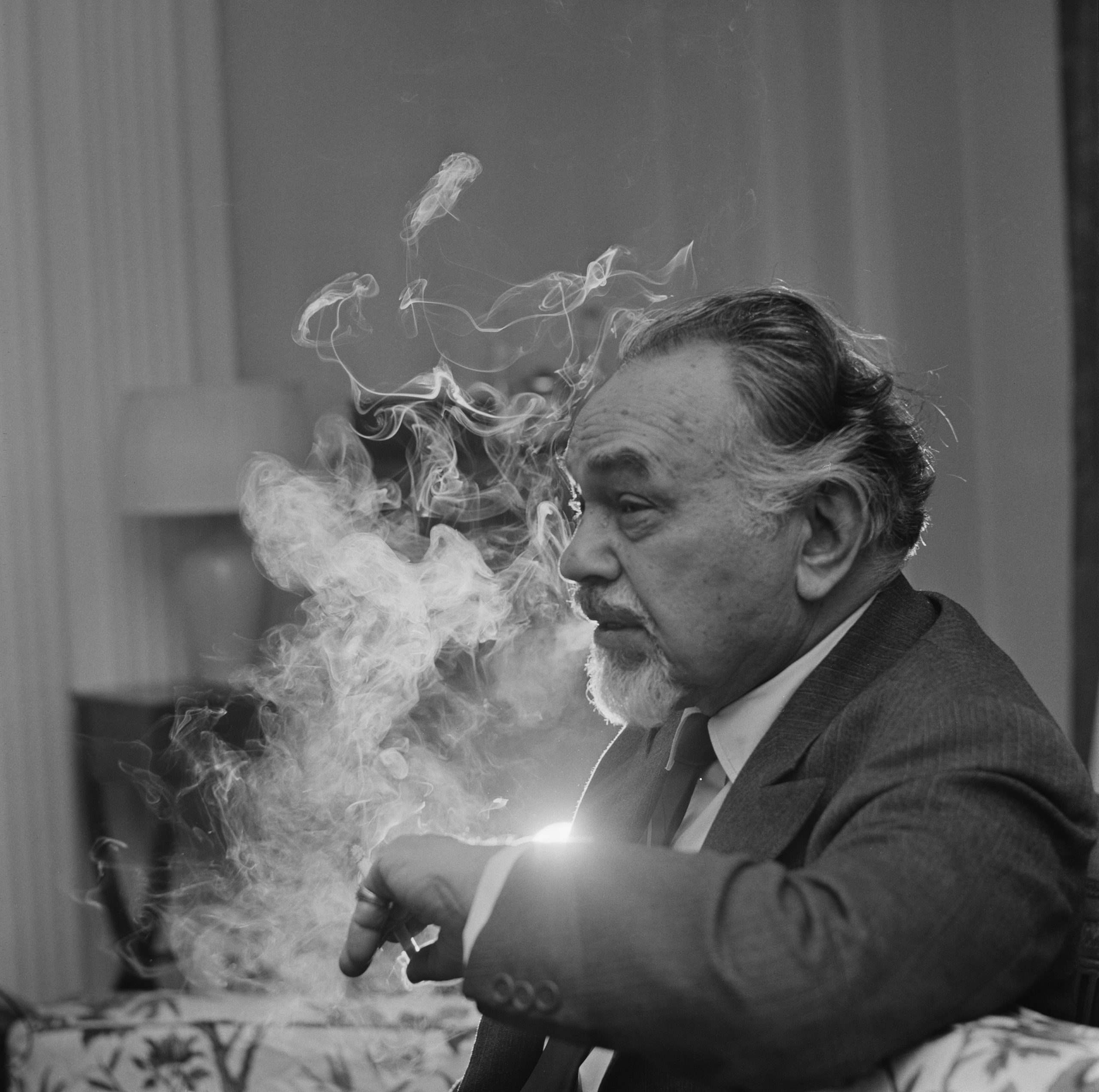 Edward G. Robinson photo 3