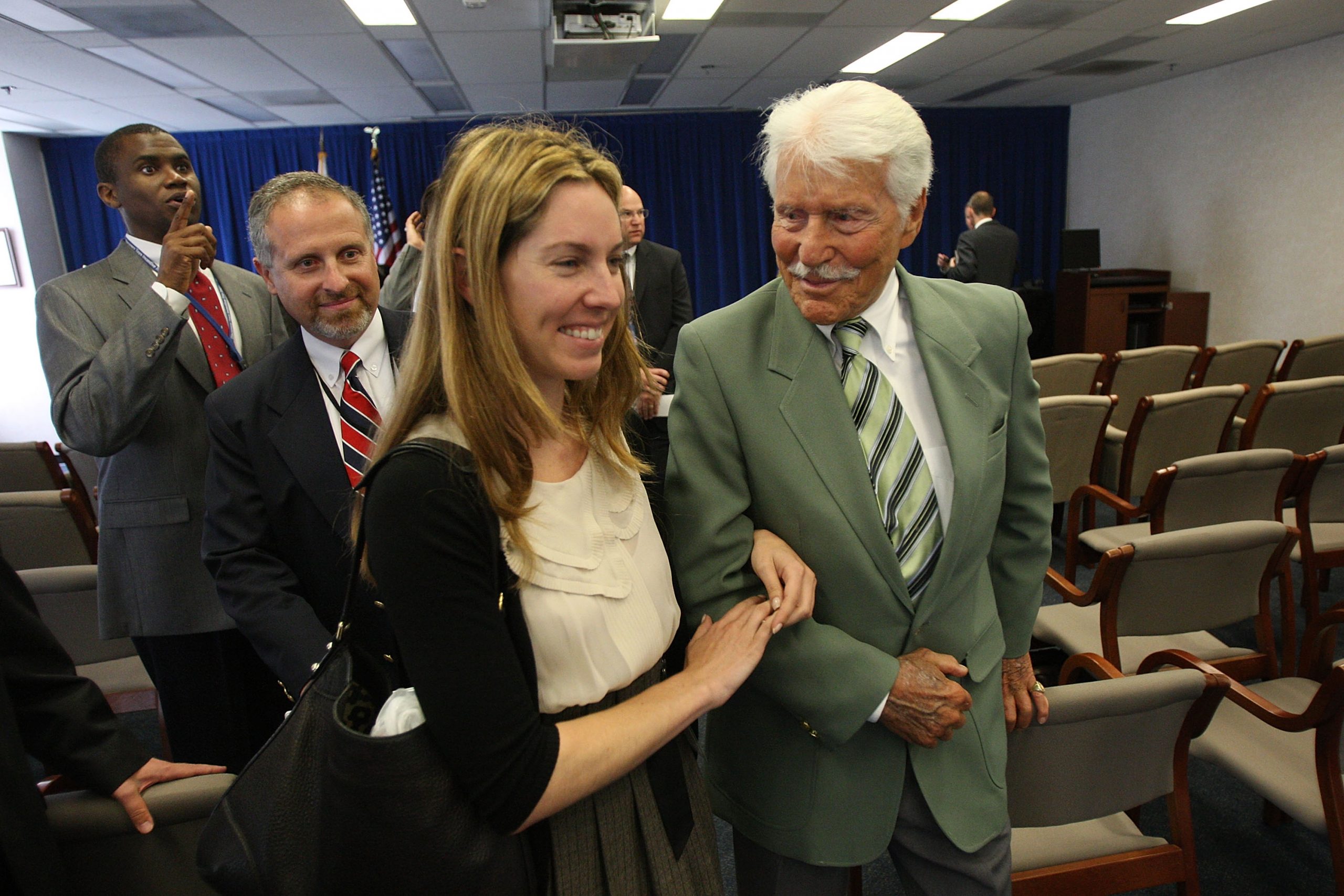 Efrem Zimbalist, Jr. photo 3