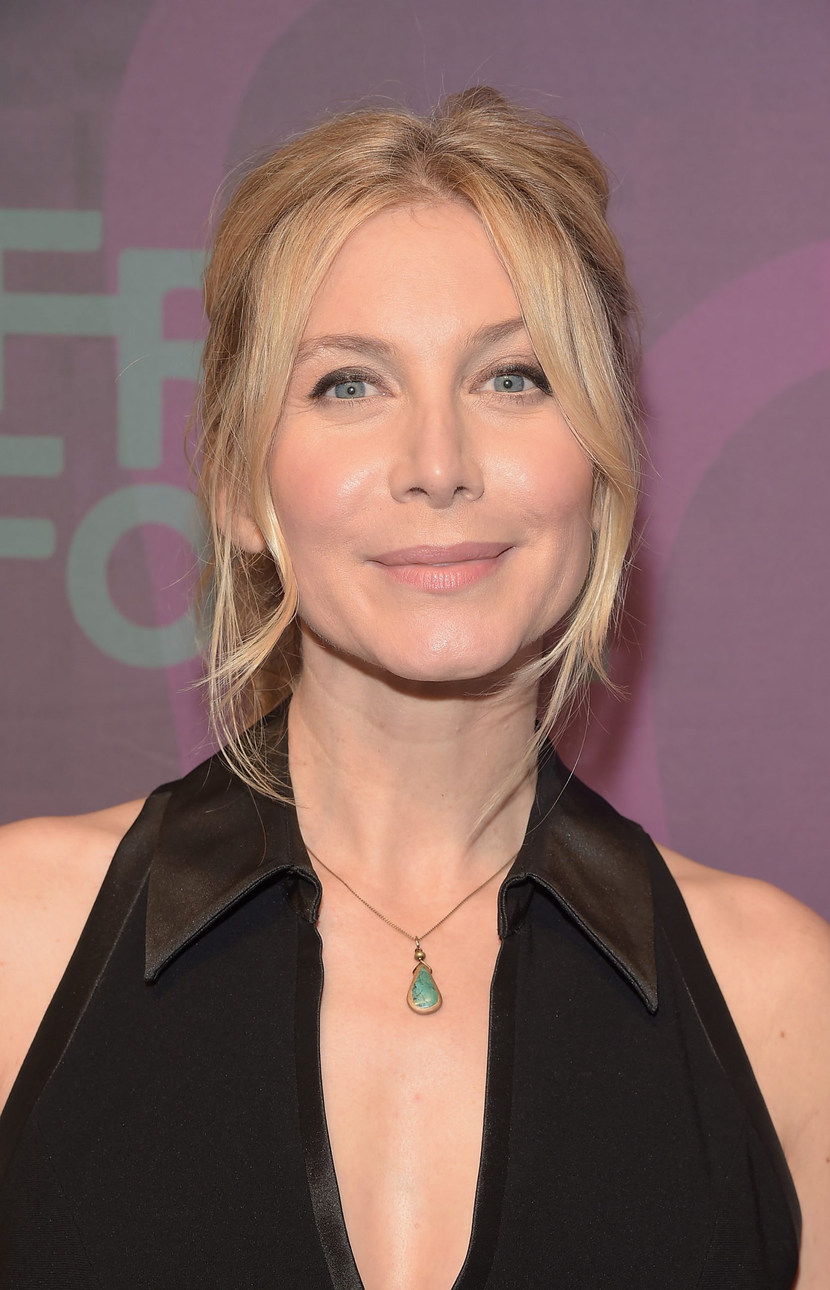 Elizabeth Mitchell photo