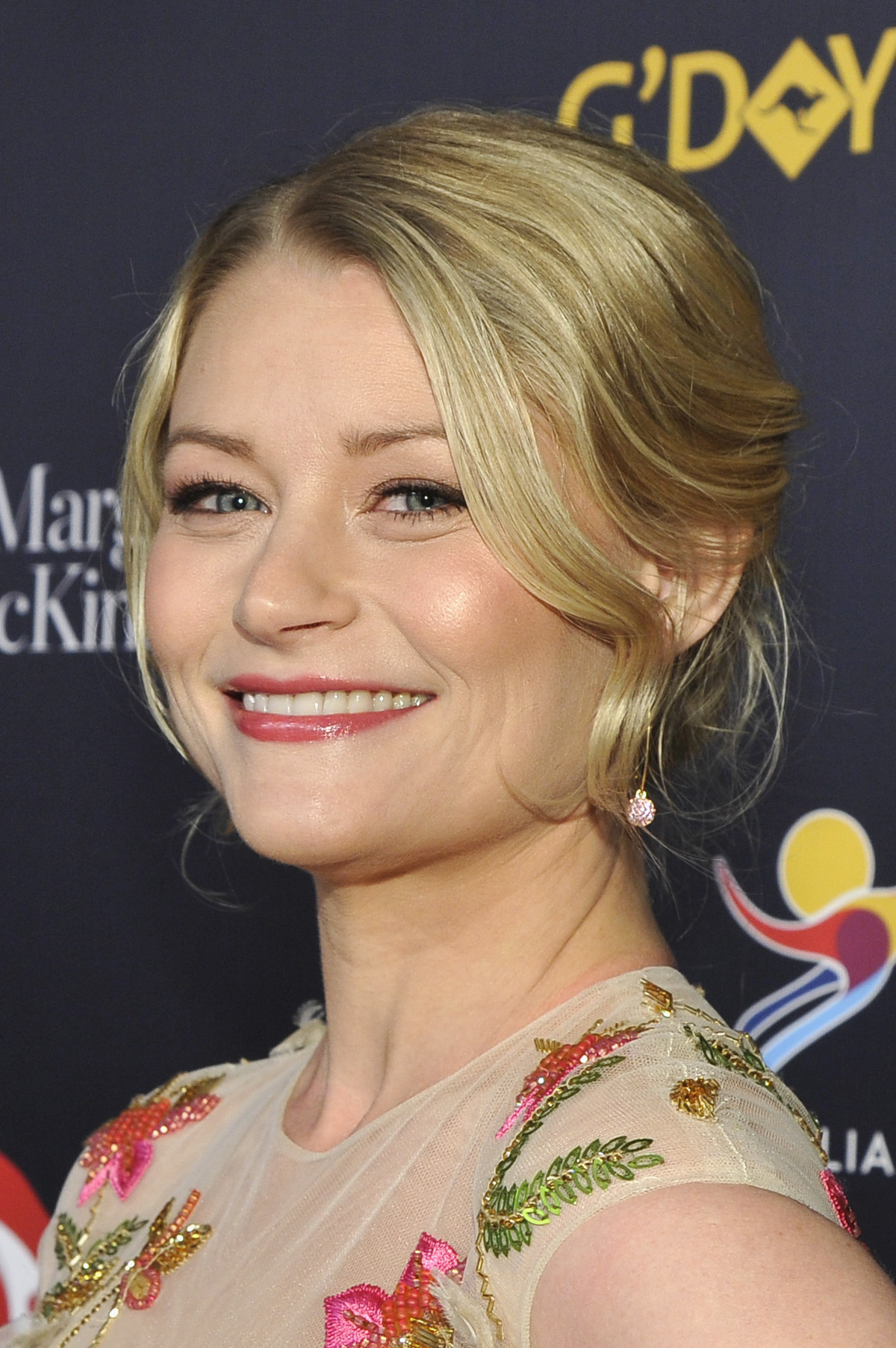 Emilie de Ravin photo 2