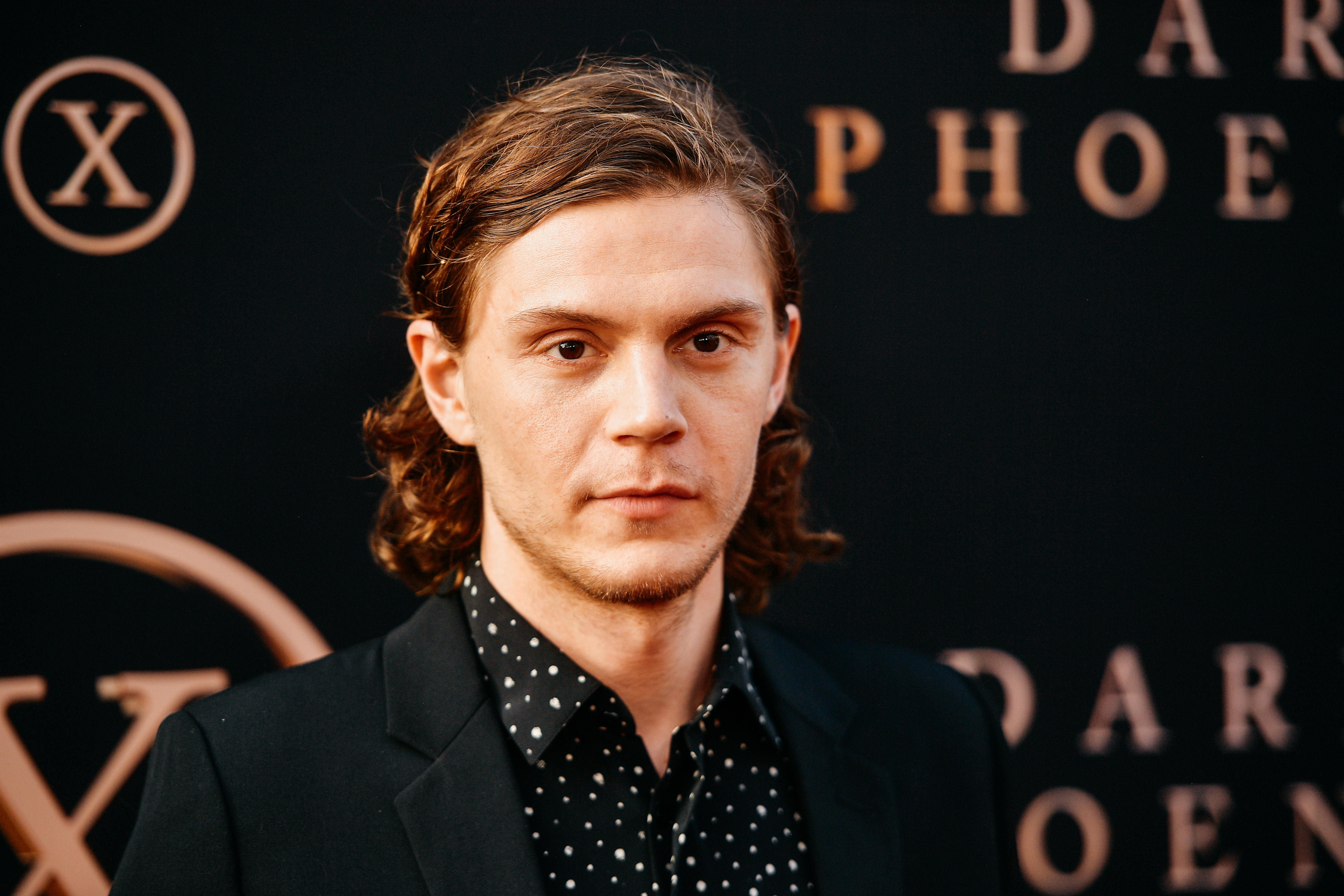 Evan Peters photo