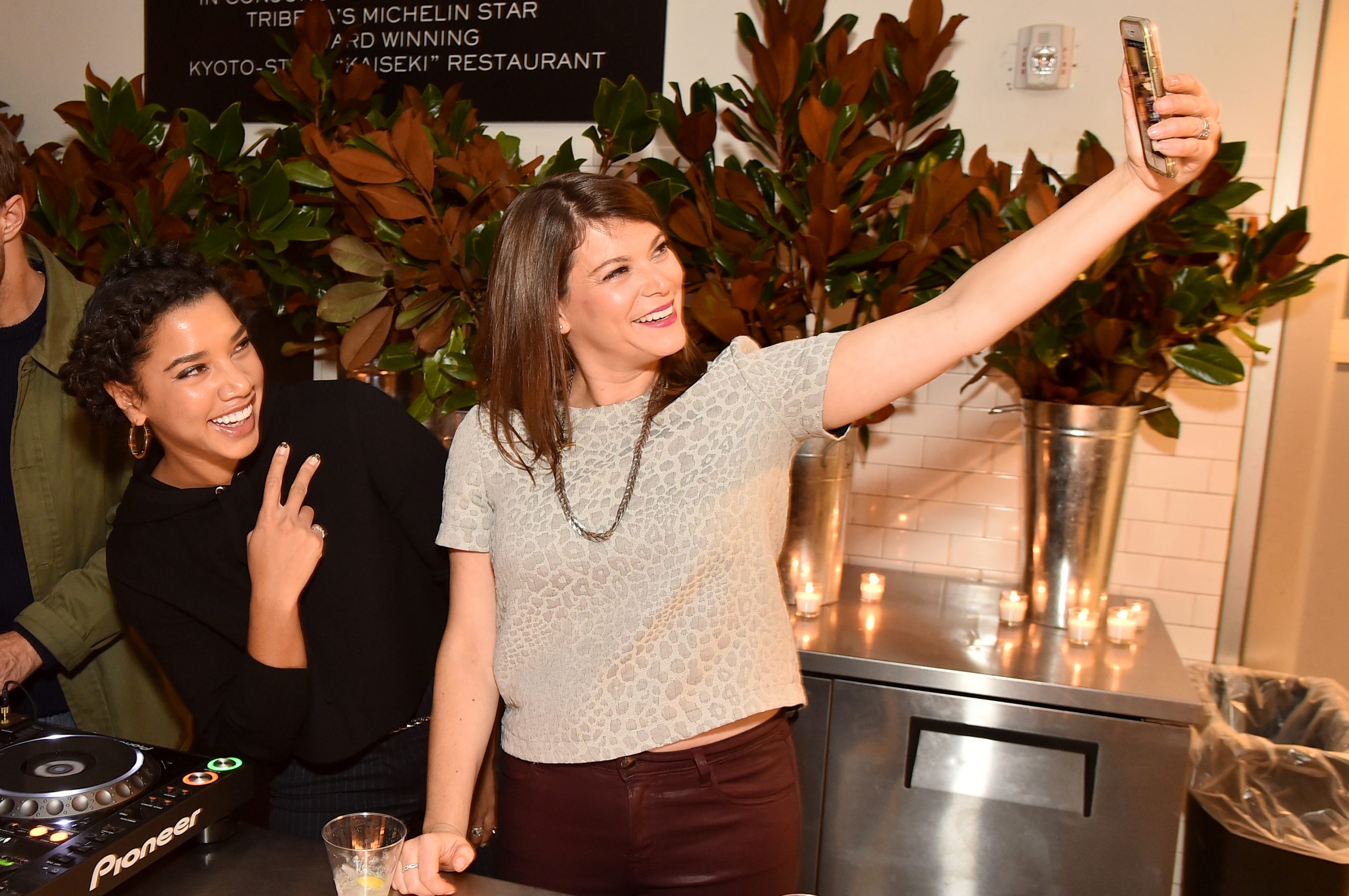 Gail Simmons photo 2