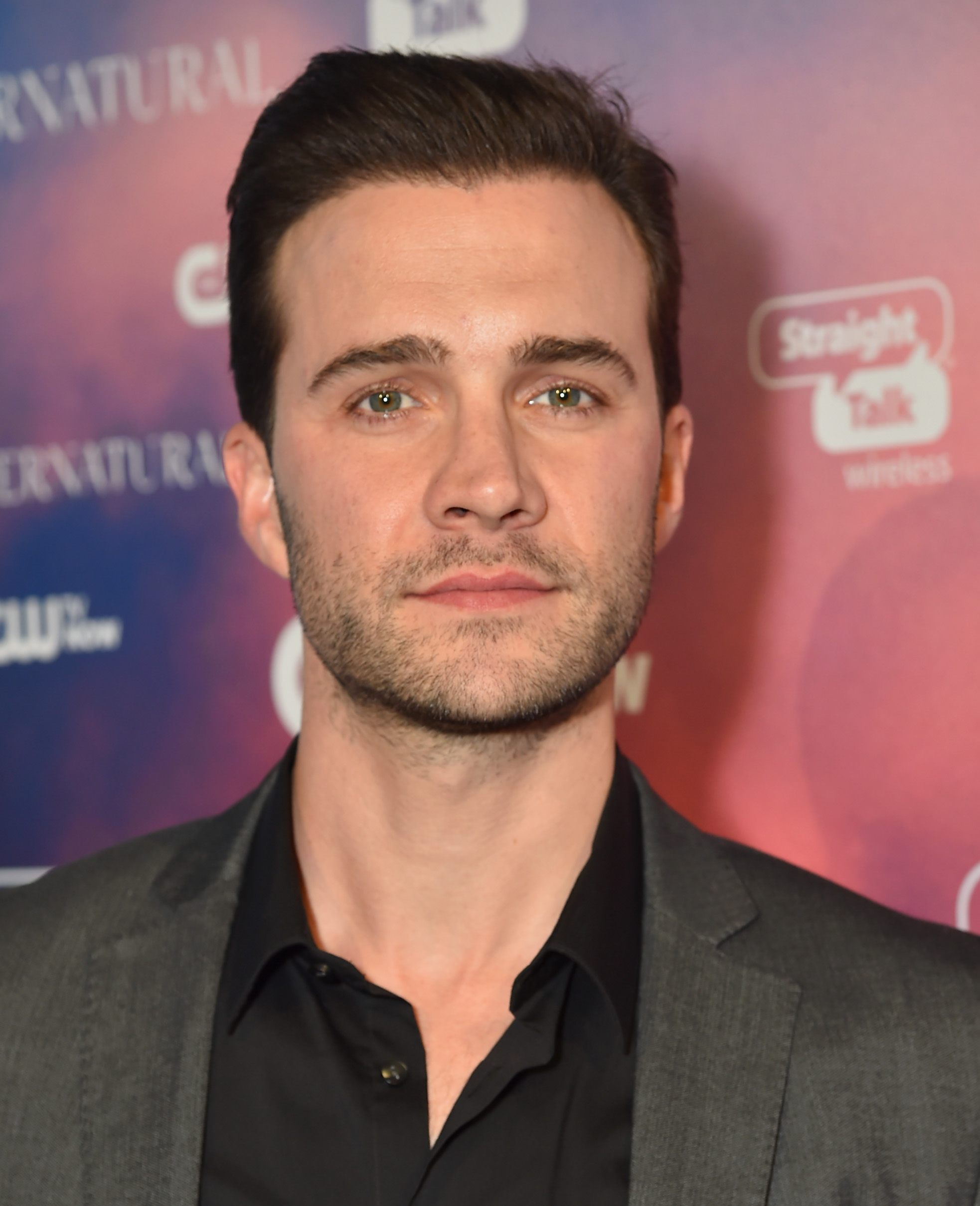 Gil McKinney photo